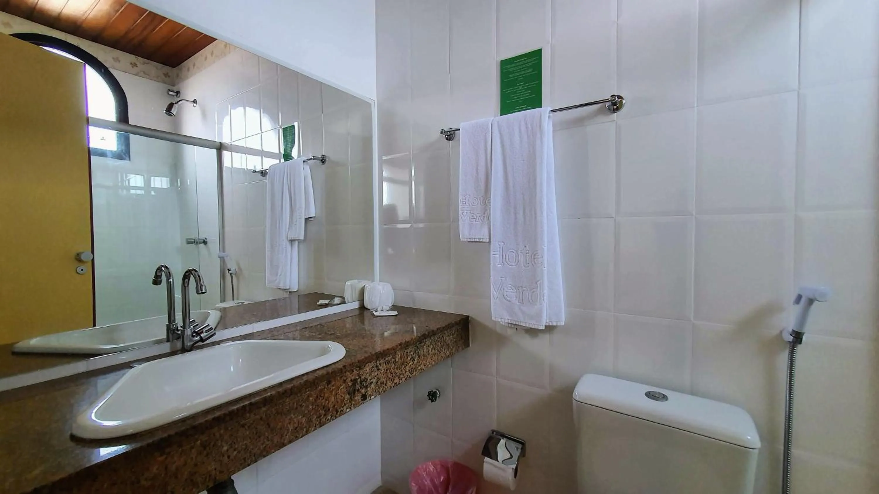 Shower in Hotel Verdemar