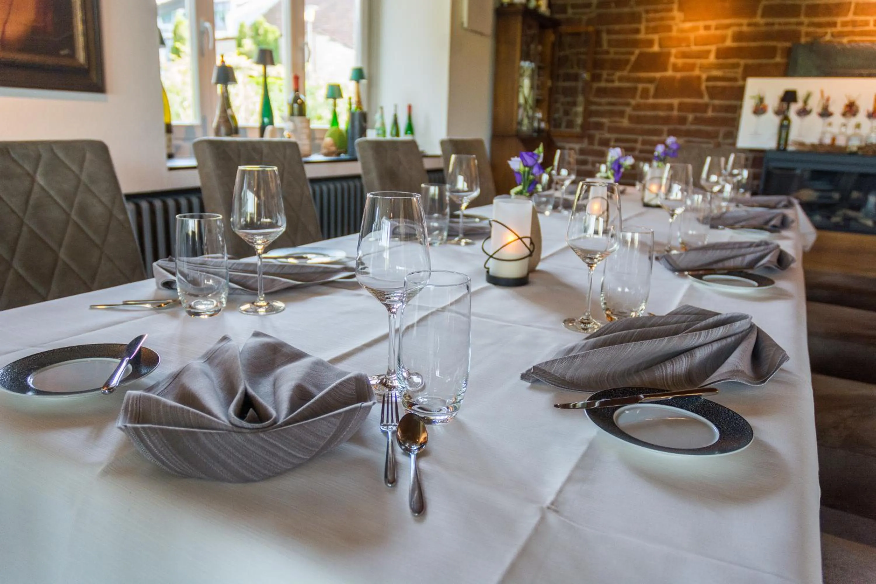 Restaurant/places to eat in Weinhotel Ayler Kupp