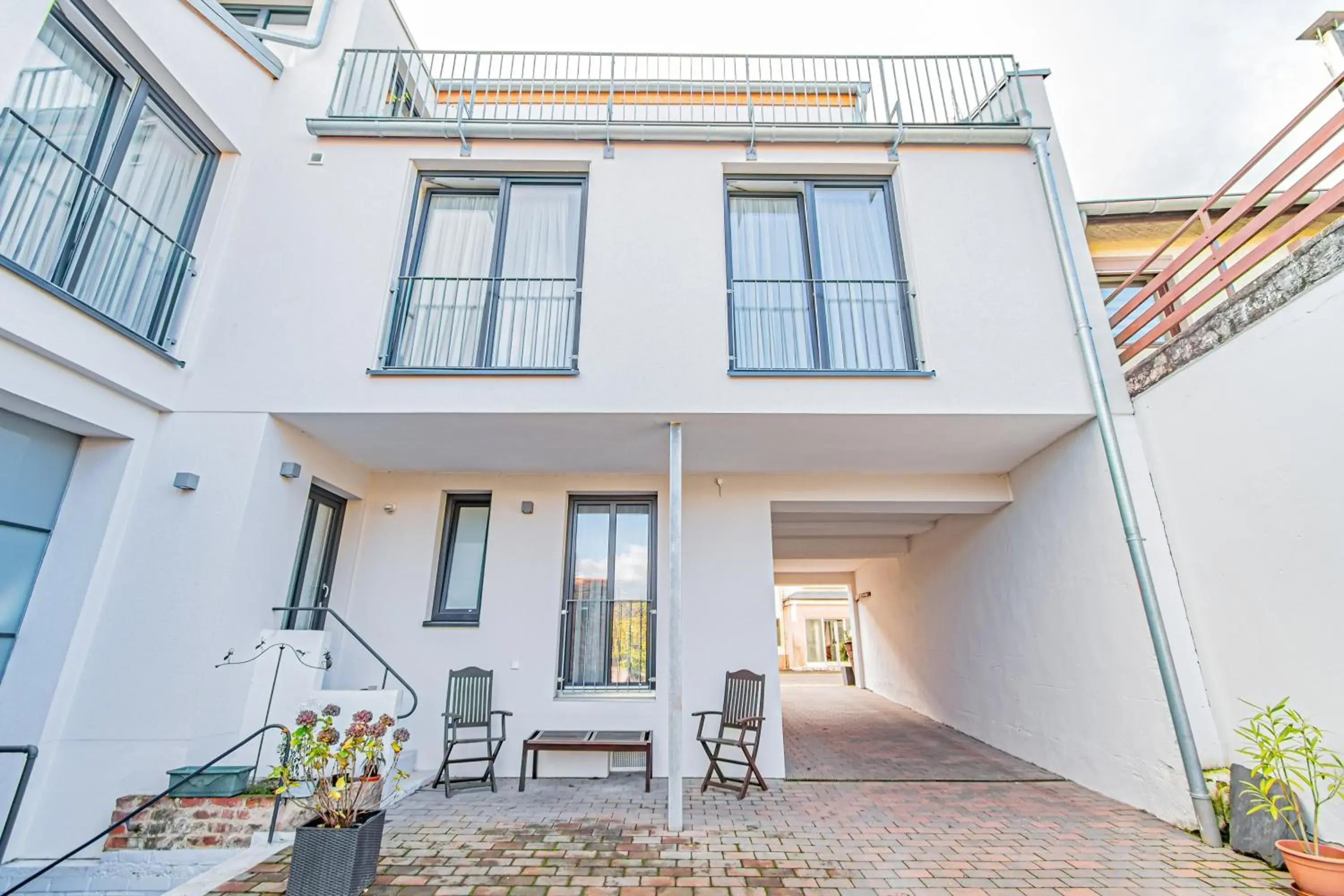 Property building in Weinhotel Ayler Kupp Property building in Weinhotel Ayler Kupp