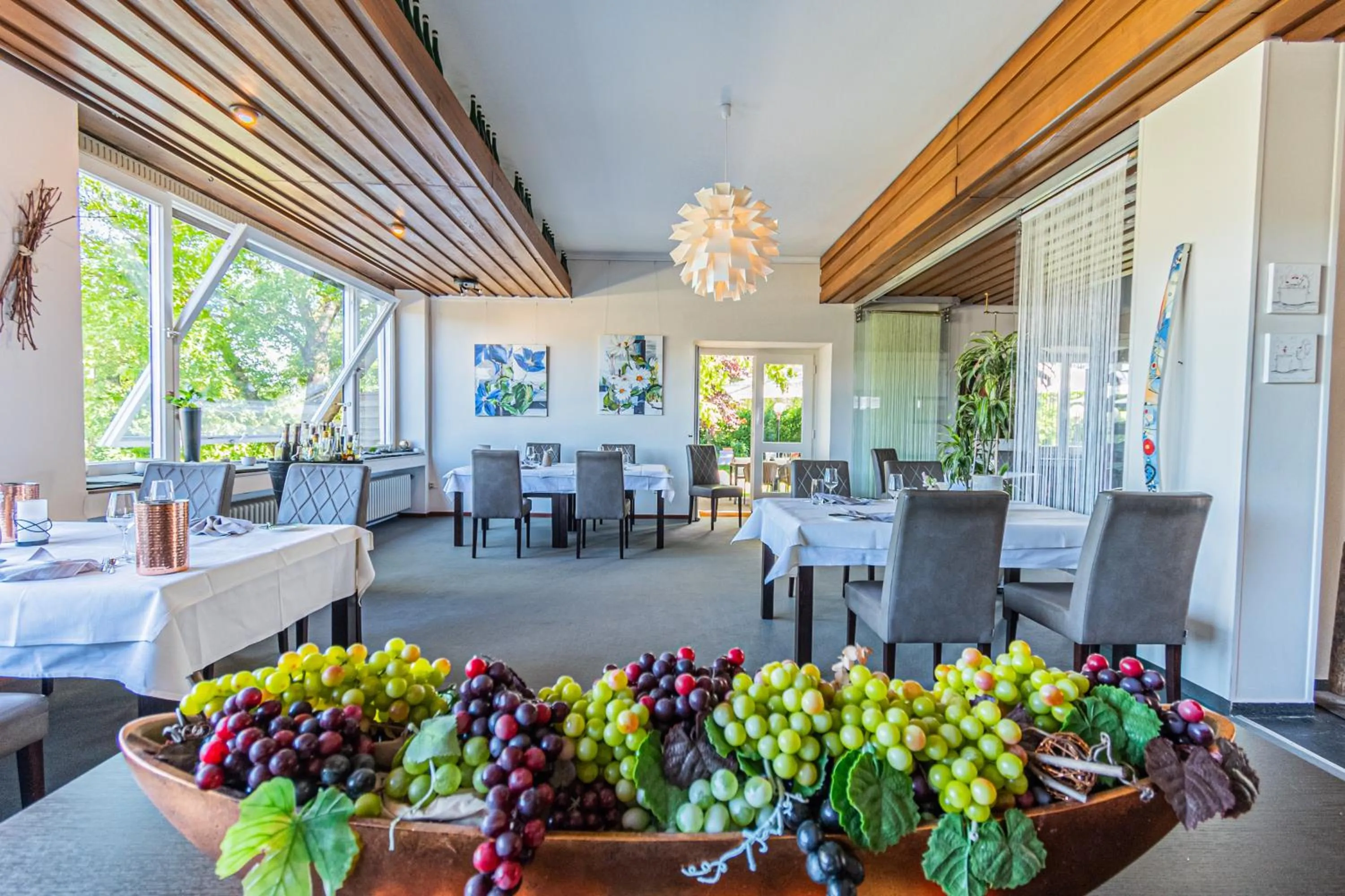 Restaurant/places to eat in Weinhotel Ayler Kupp