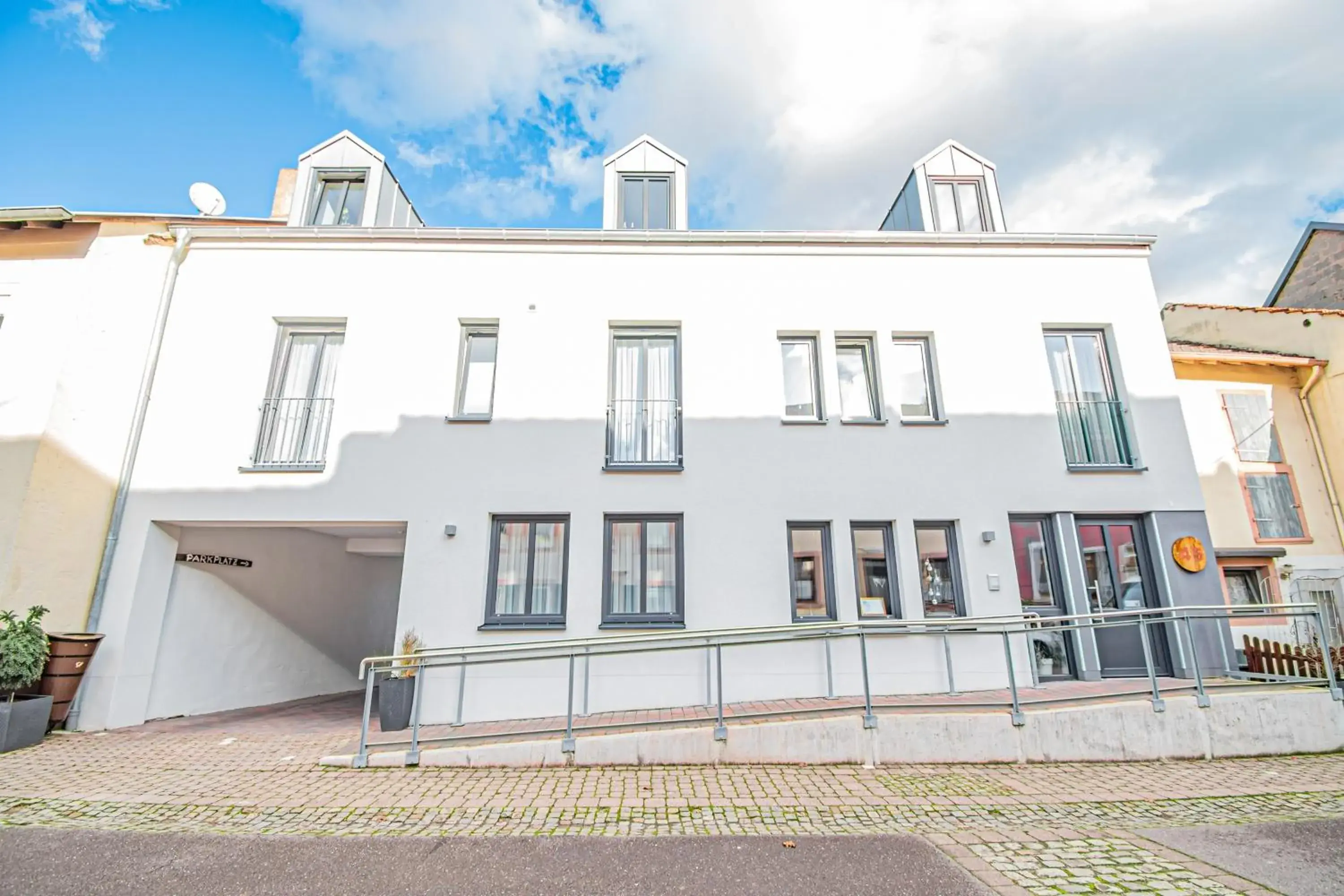 Property building in Weinhotel Ayler Kupp Property building in Weinhotel Ayler Kupp