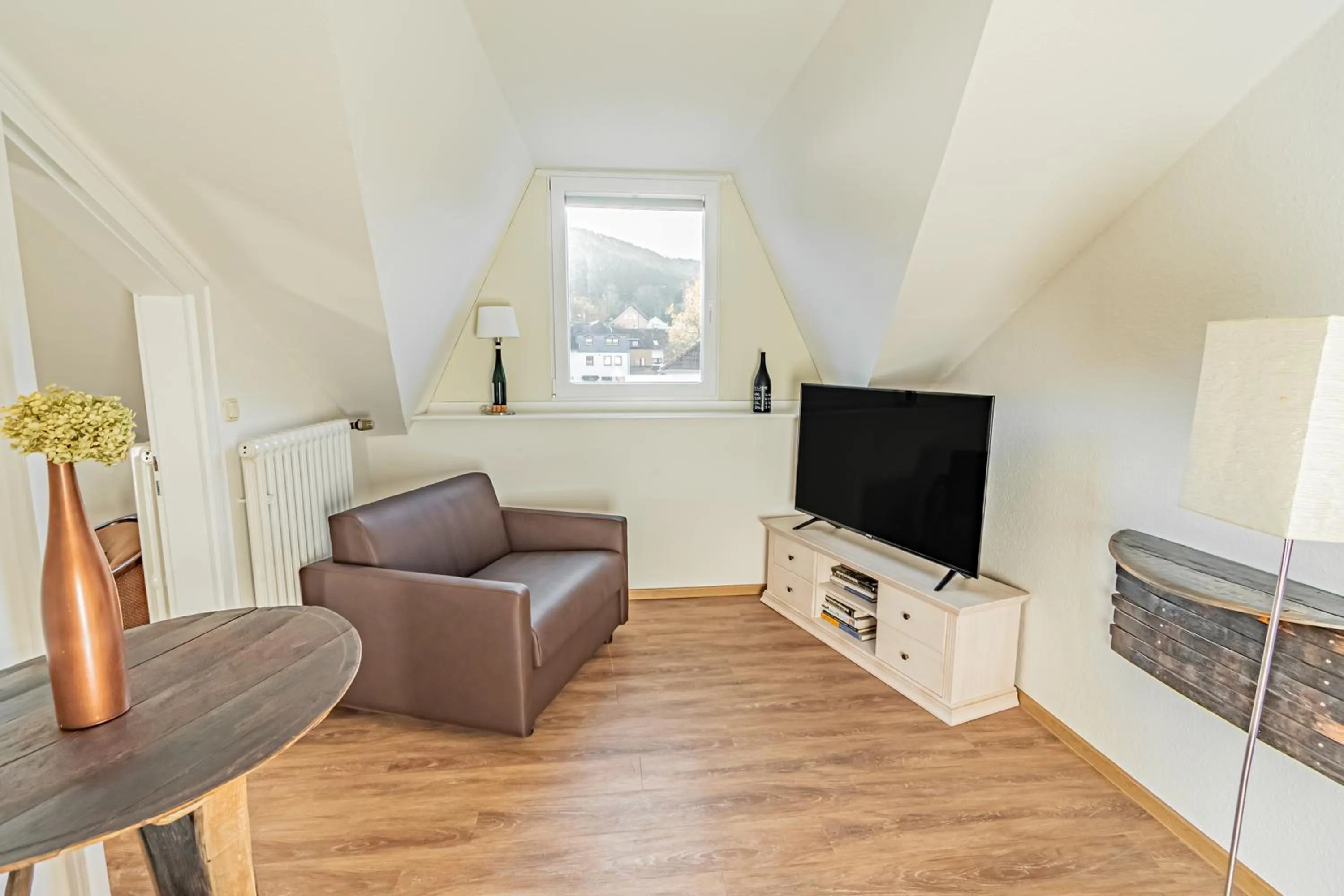 TV and multimedia in Weinhotel Ayler Kupp