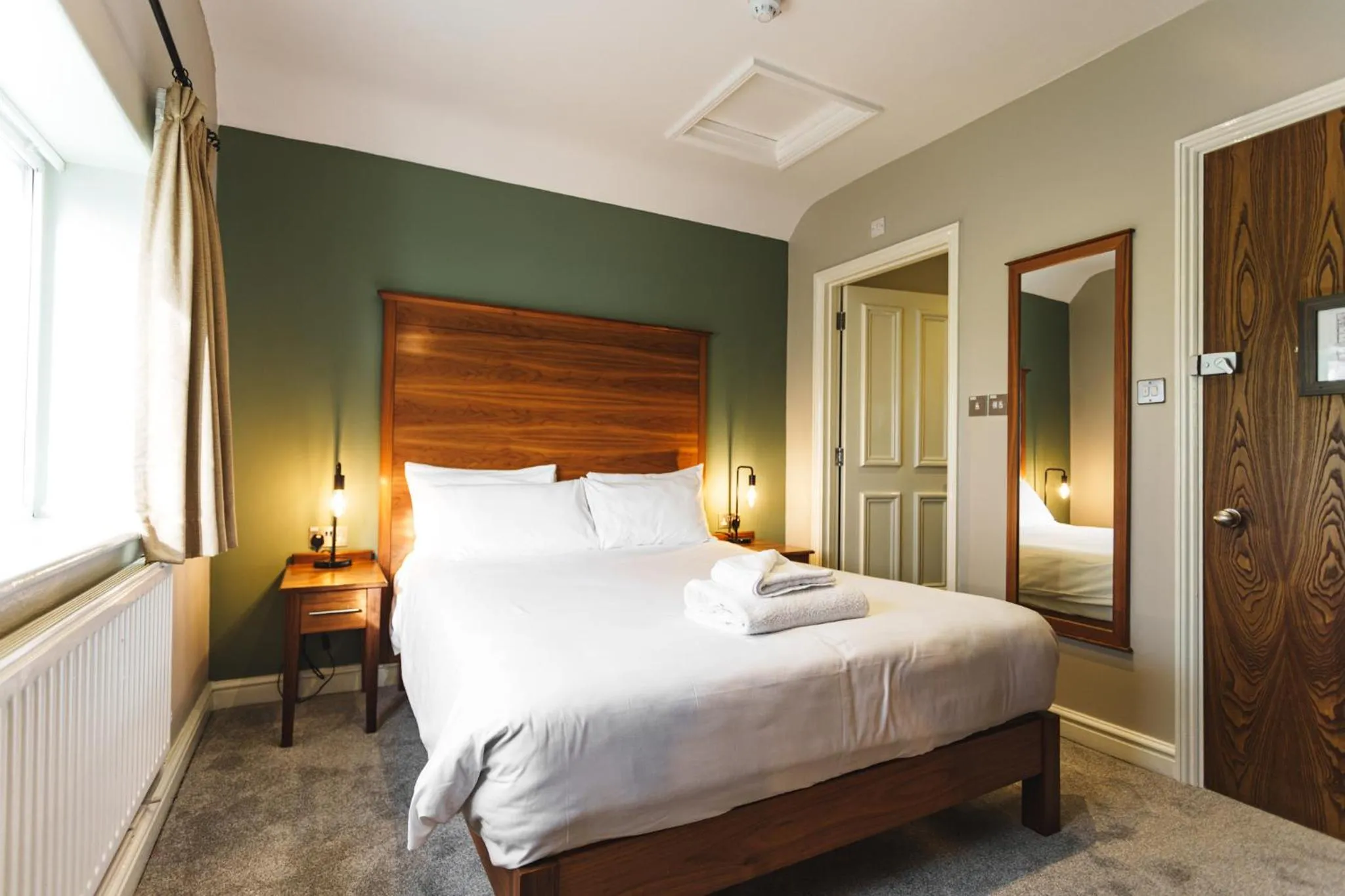 Bed in The Dog & Doublet Inn