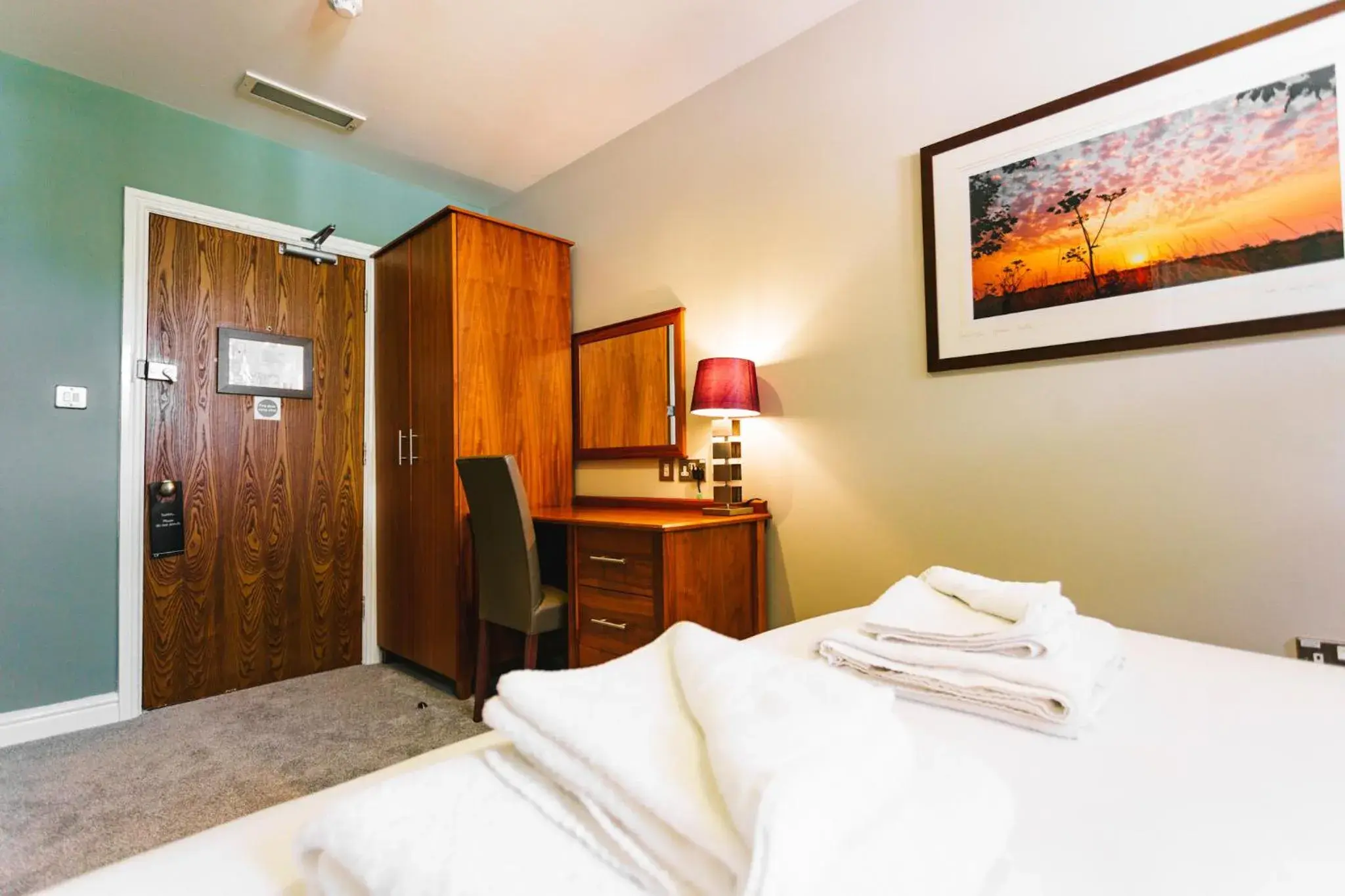 Bedroom, Bed in The Dog & Doublet Inn Bedroom, Bed in The Dog & Doublet Inn