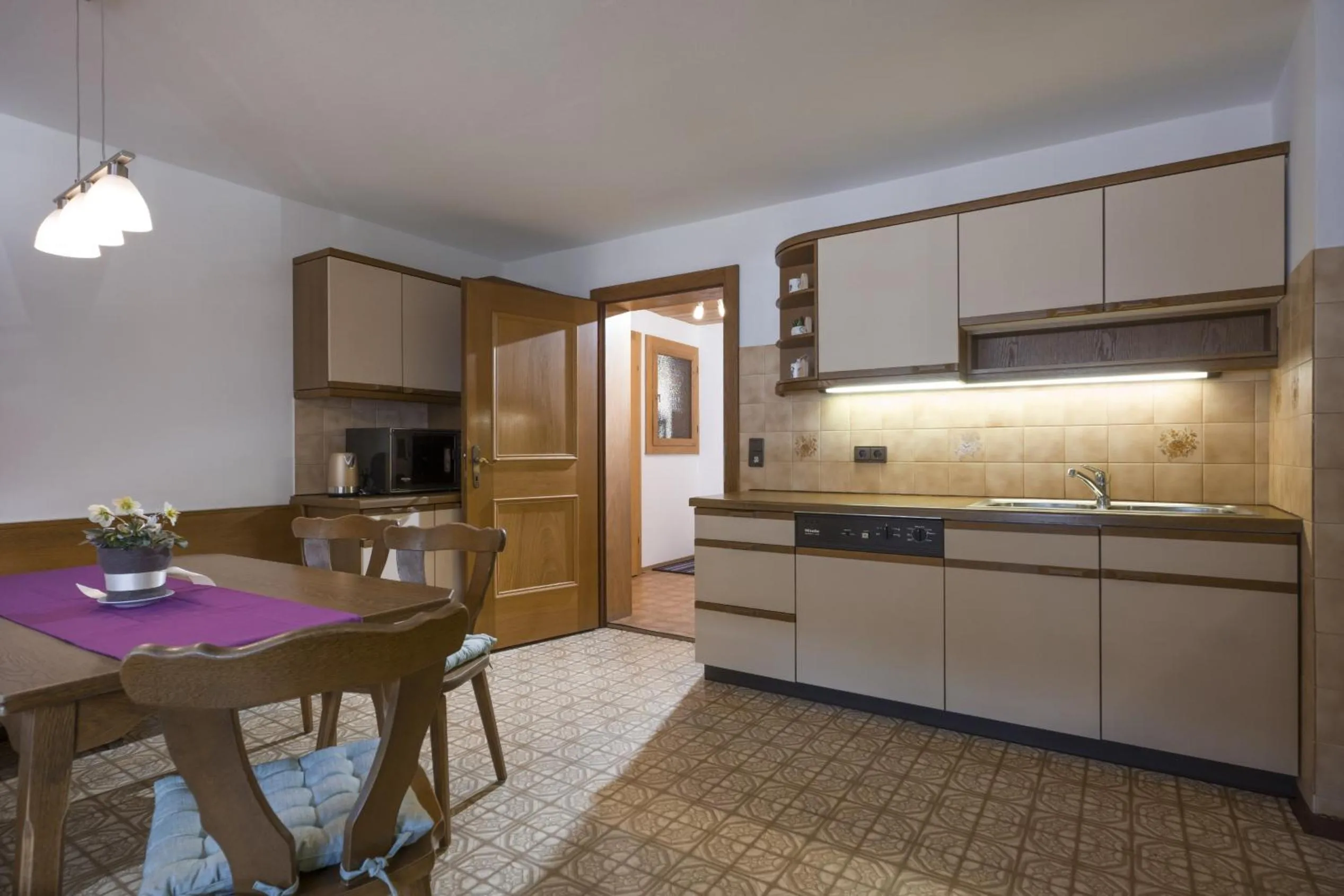Kitchen or kitchenette in Ferienwohnung Hauser