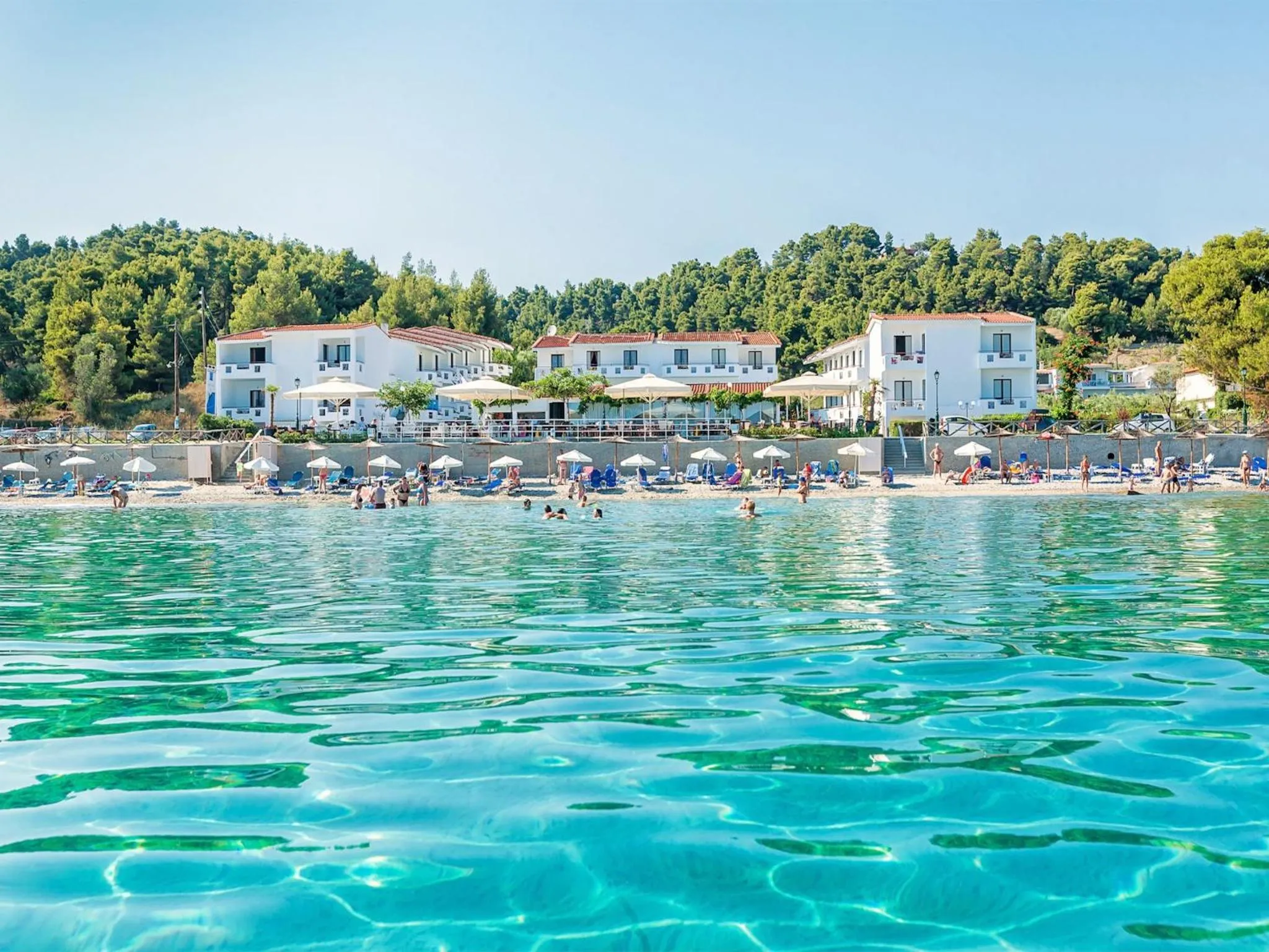Xenios Dolphin Beach Hotel