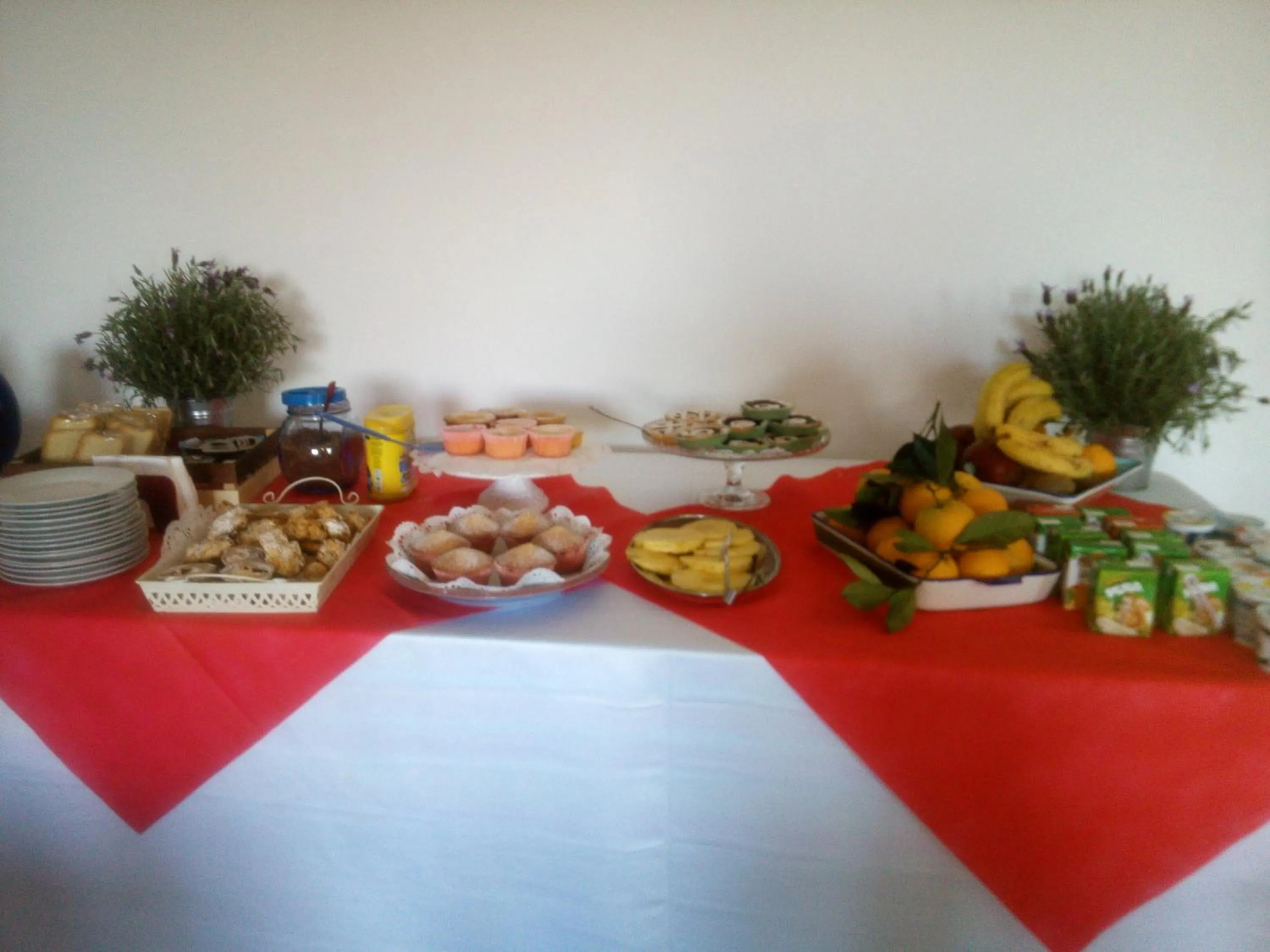 Buffet breakfast in Valeri 's Country House