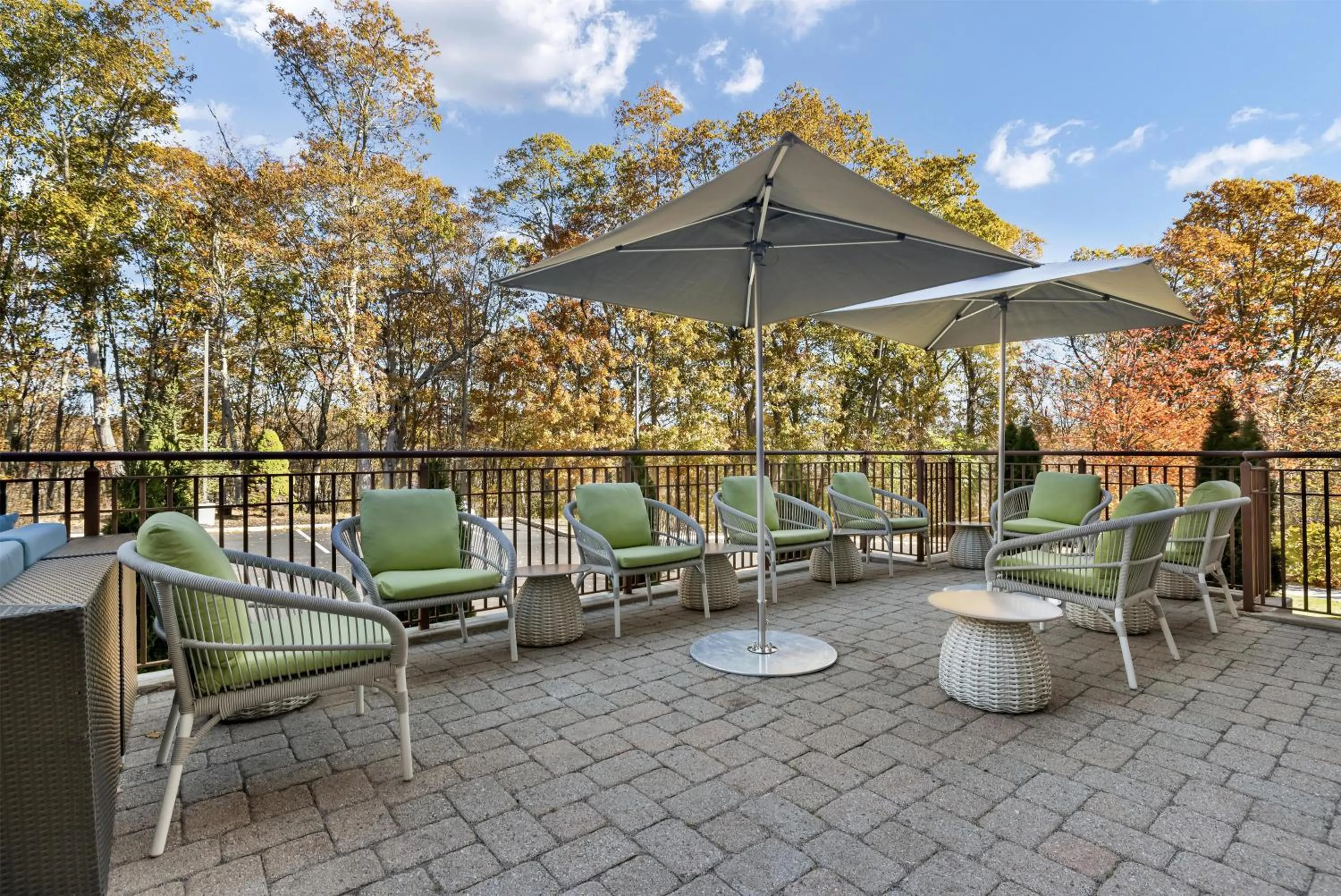 Patio in Hilton Garden Inn Mystic/Groton