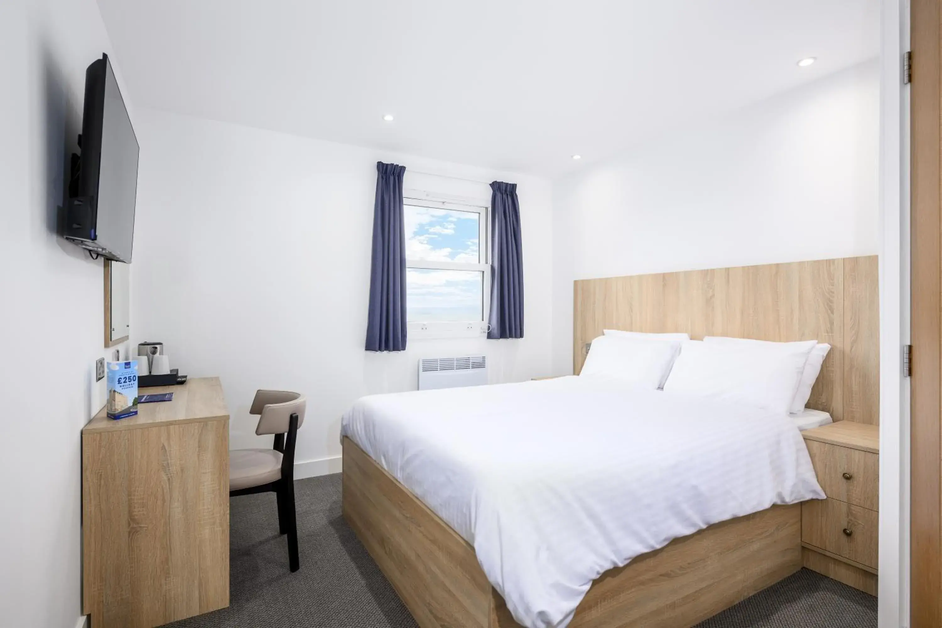 Double Room in The Sandringham Hotel Double Room in The Sandringham Hotel