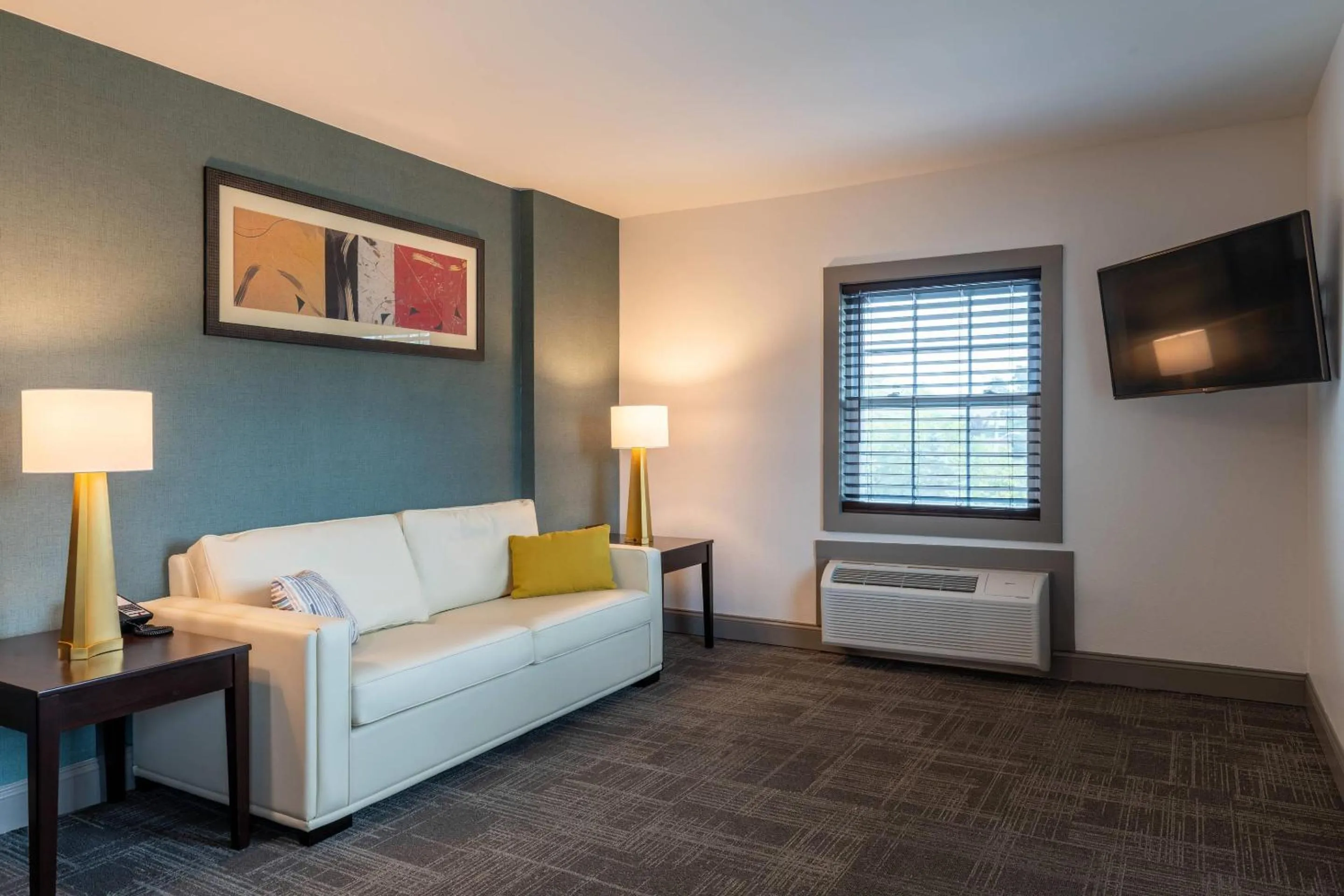 Bedroom, Bed in Comfort Inn Rockland - Boston