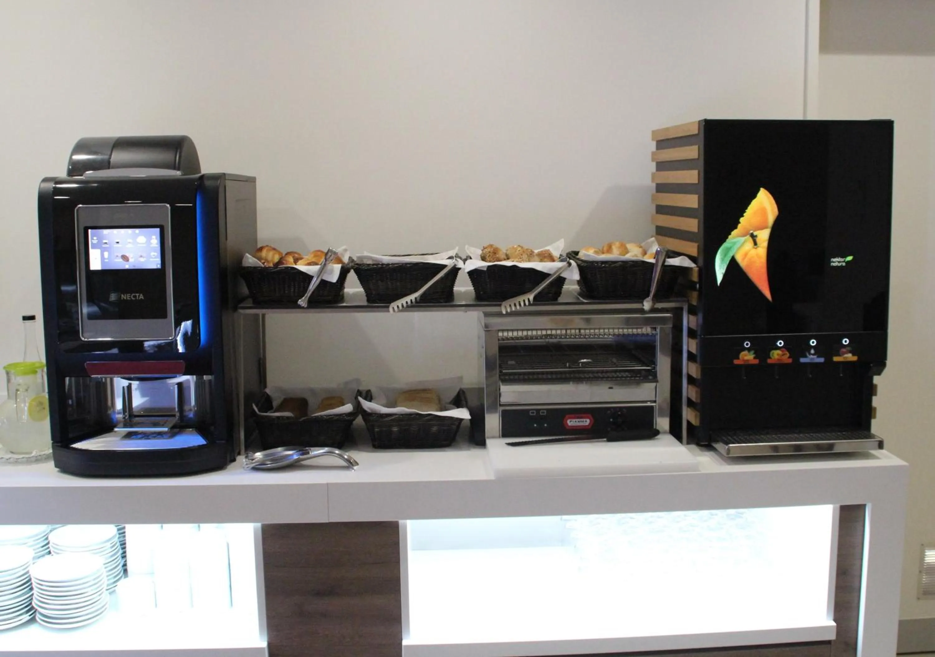 Buffet breakfast in Hotel Dona Sofia