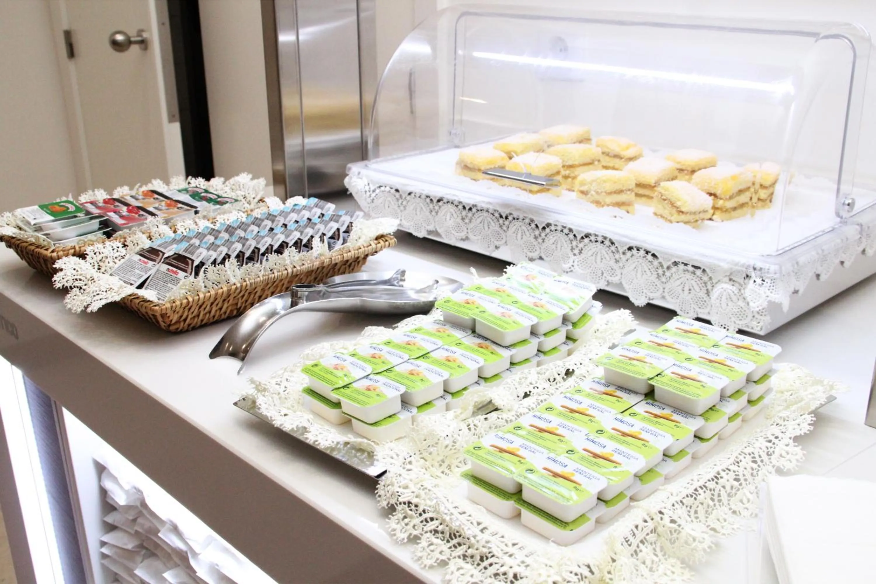 Buffet breakfast in Hotel Dona Sofia