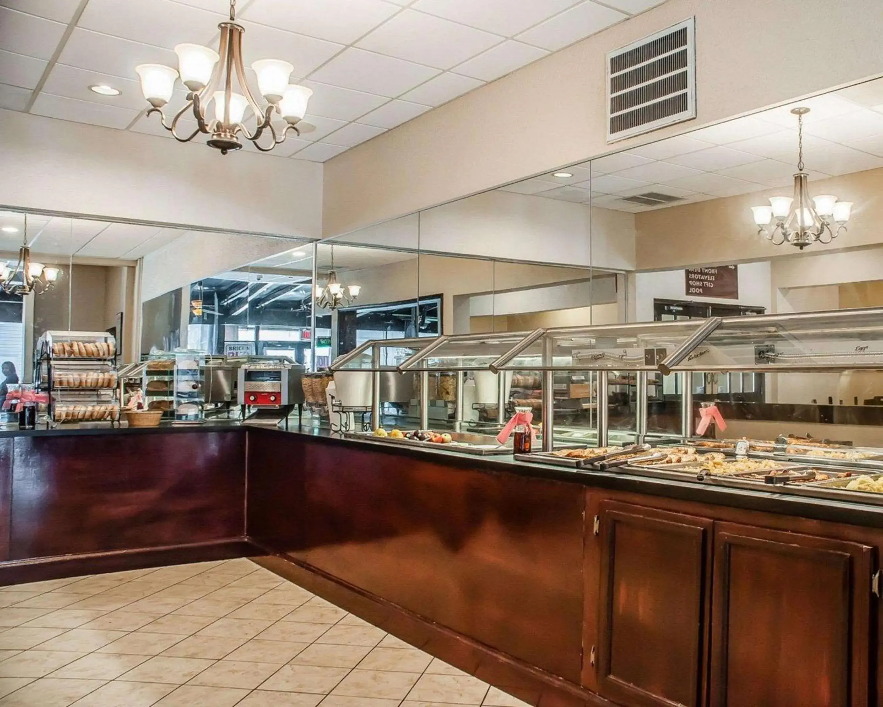 Breakfast in Quality Hotel & Suites At The Falls Breakfast in Quality Hotel & Suites At The Falls