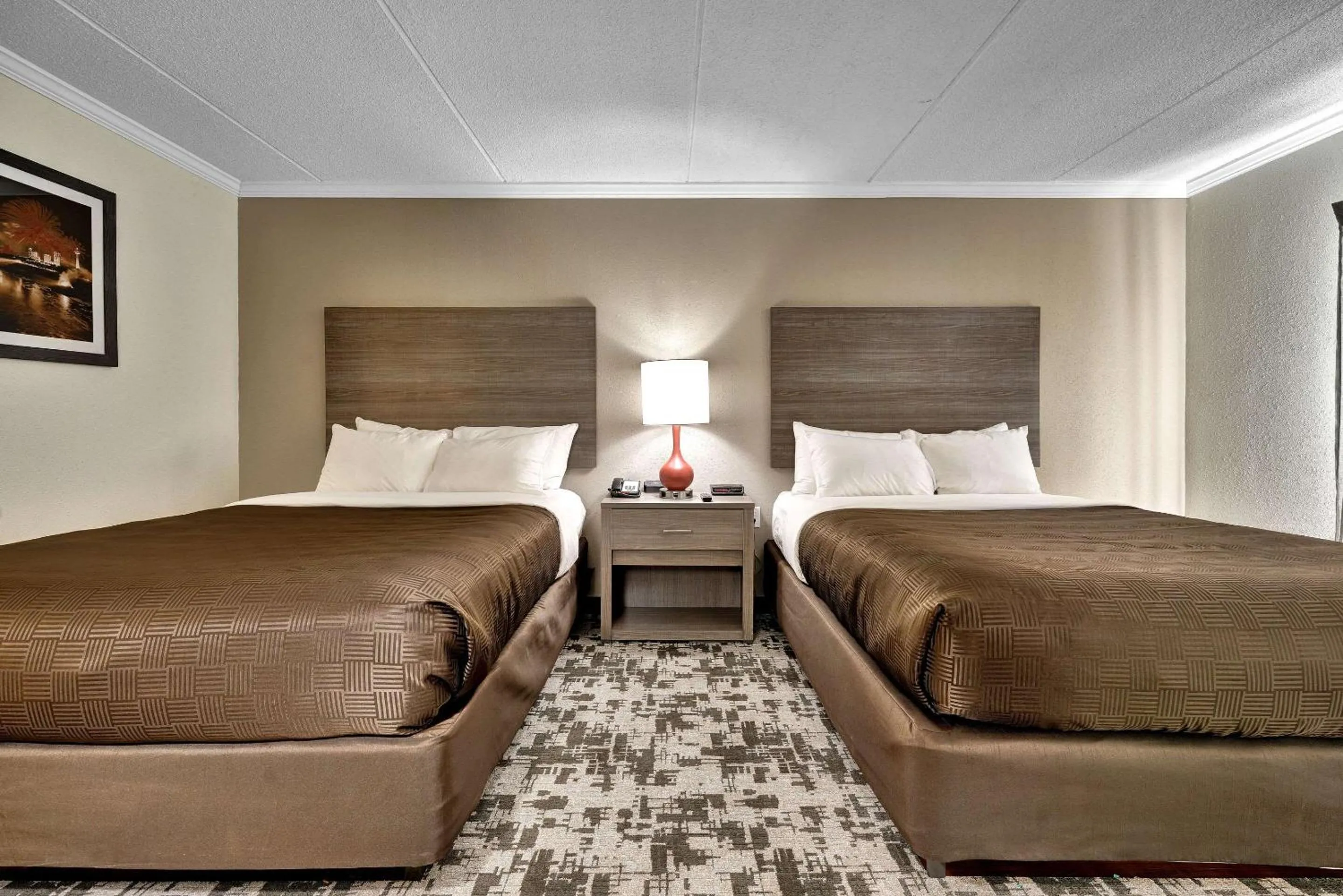 Bedroom, Bed in Quality Hotel & Suites At The Falls