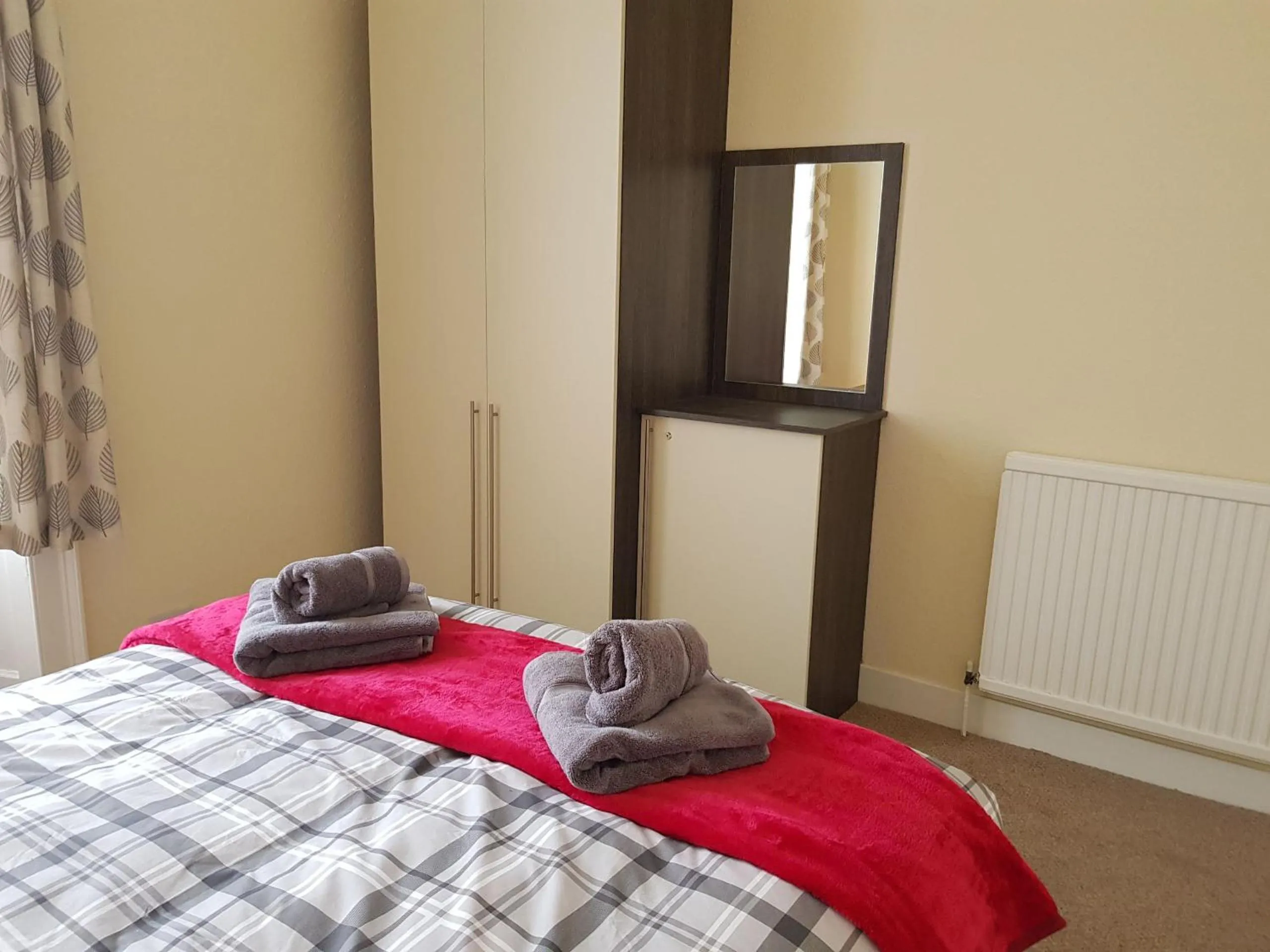 Bedroom, Bed in Charlotte Street 2 Bedroom Apartment