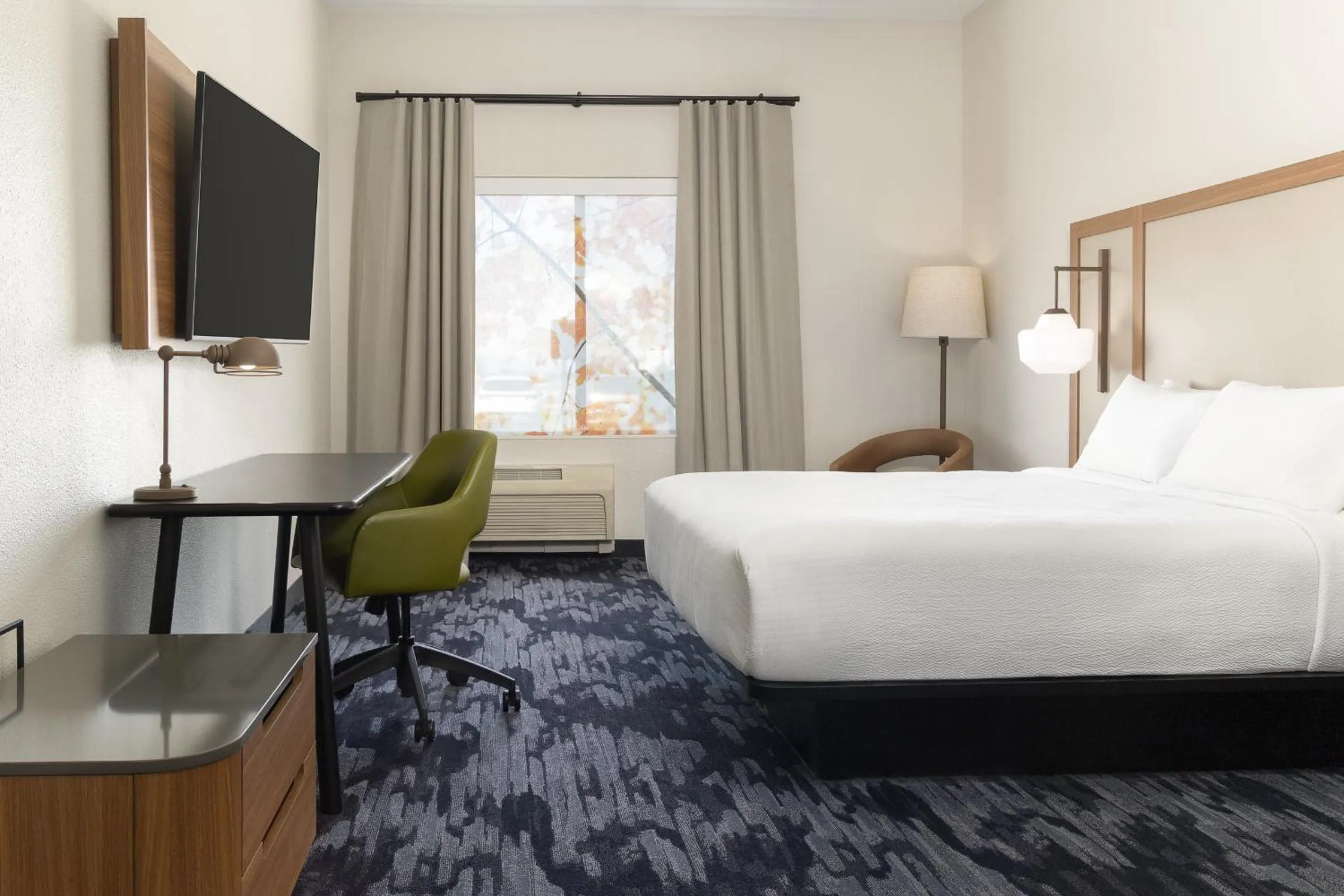 Bed in Fairfield by Marriott Inn & Suites Spokane Airport