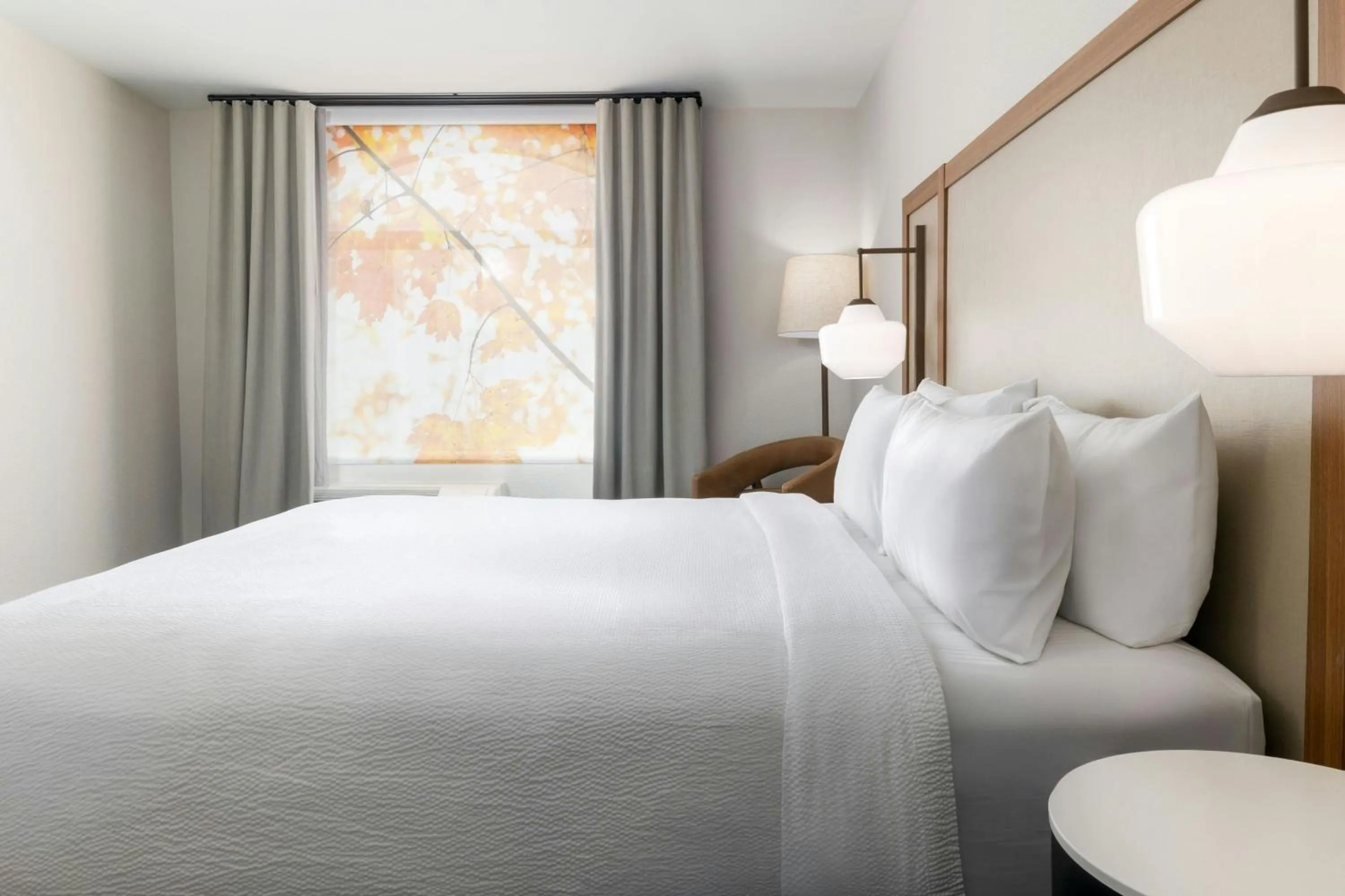 Photo of the whole room, Bed in Fairfield by Marriott Inn & Suites Spokane Airport