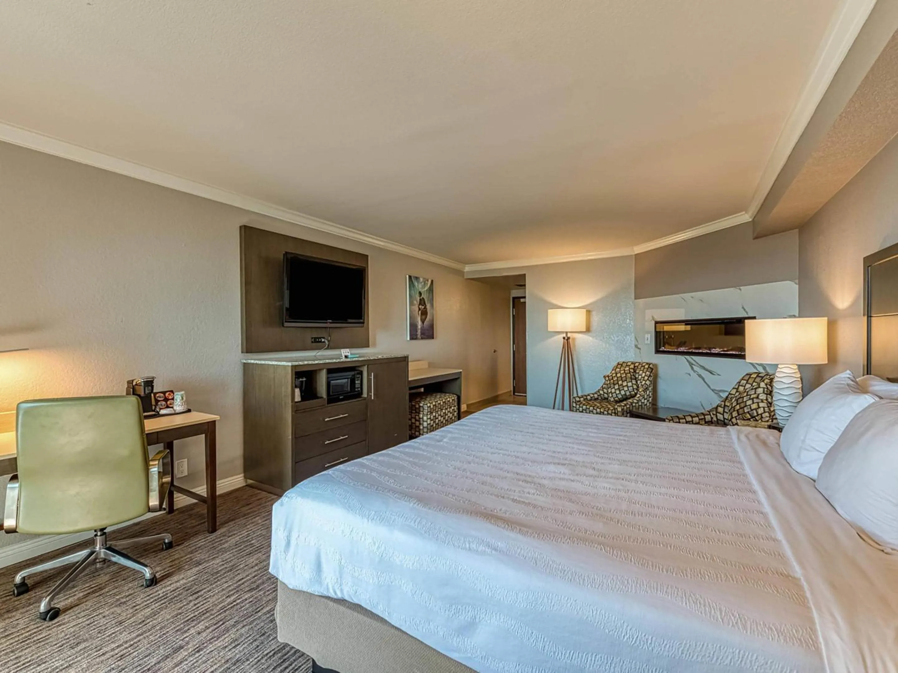 Bedroom, Bed in Amanzi Hotel, an Ascend Collection Hotel