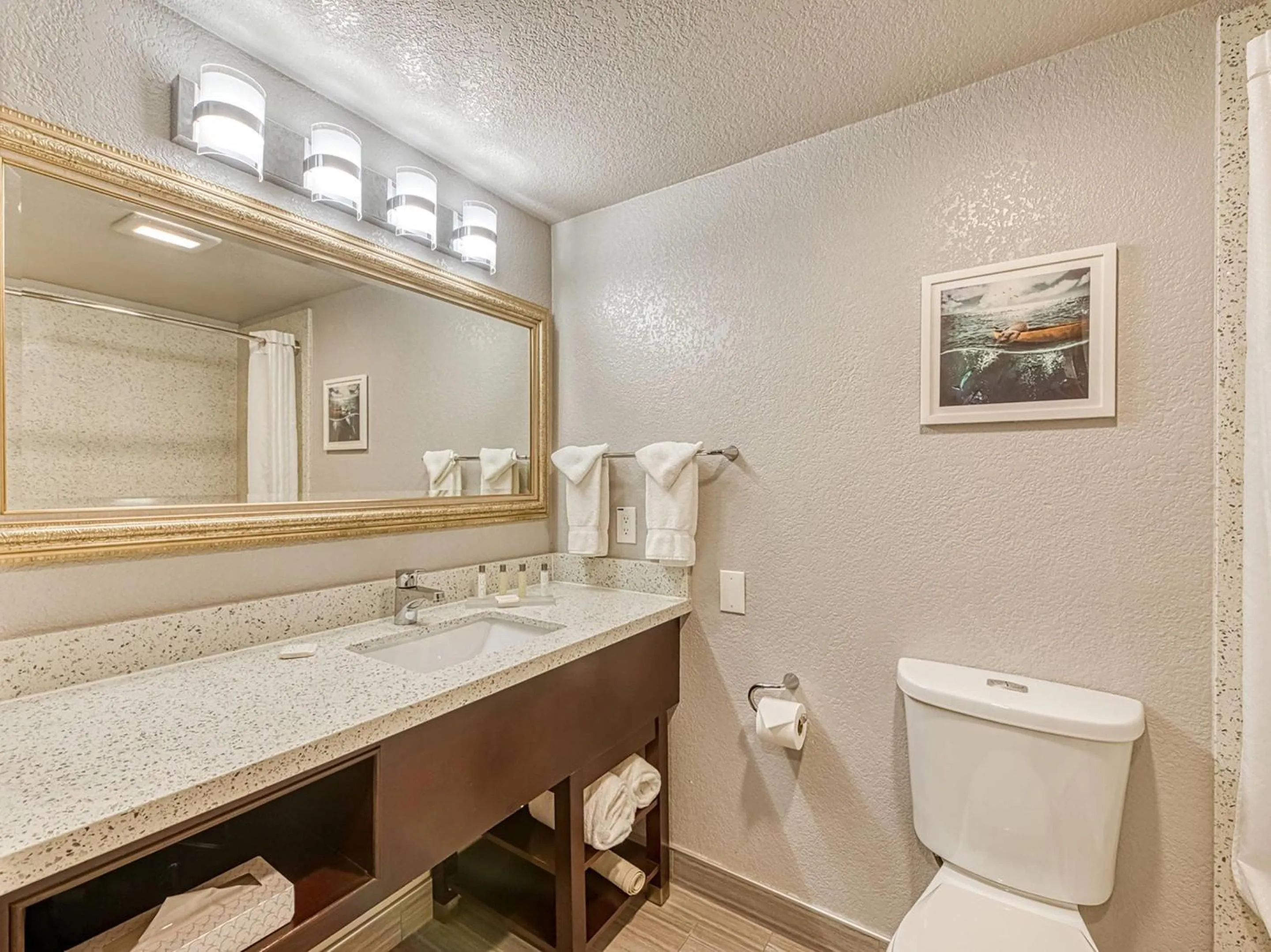 Bedroom in Amanzi Hotel, an Ascend Collection Hotel