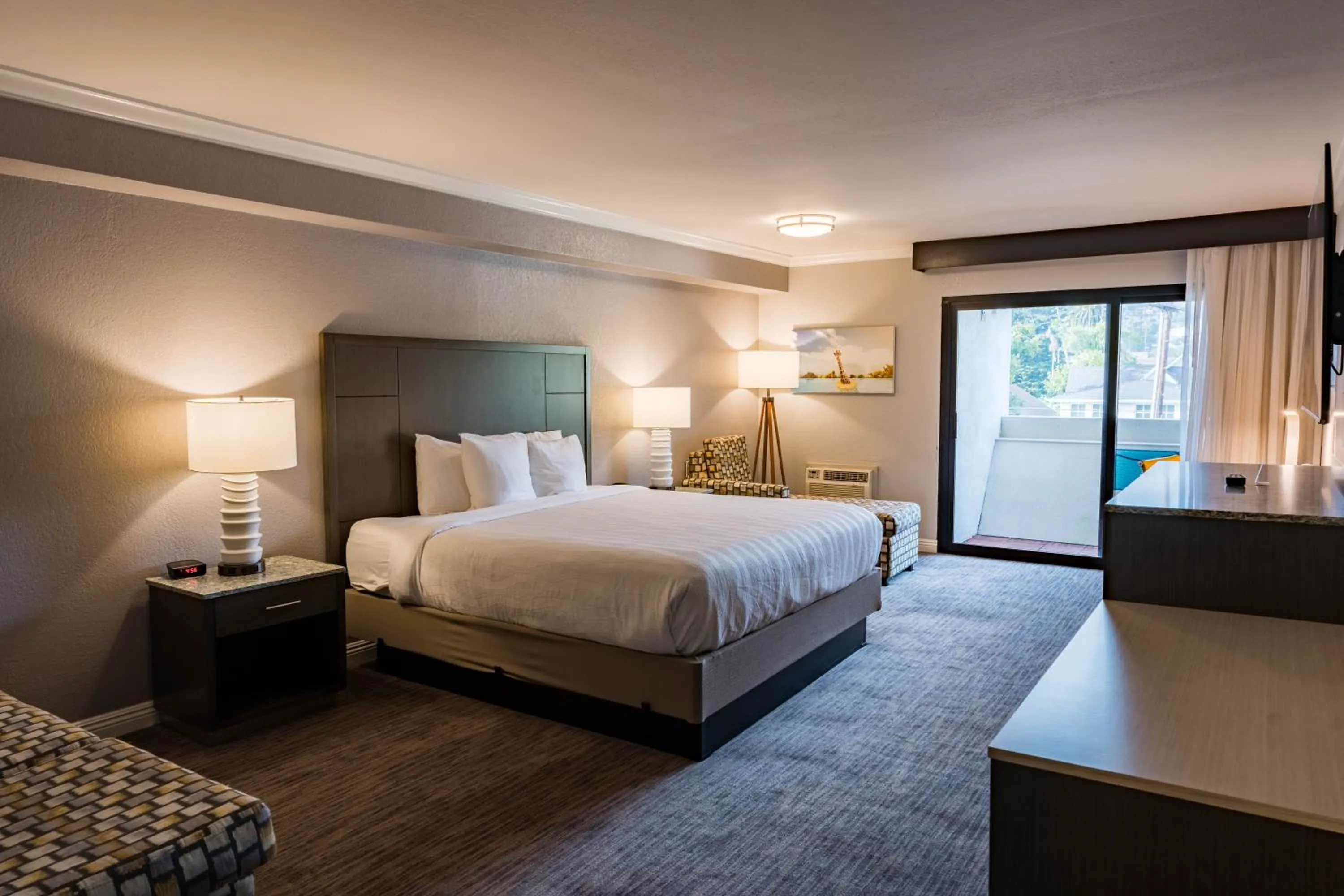 Balcony/Terrace, Bed in Amanzi Hotel, an Ascend Collection Hotel