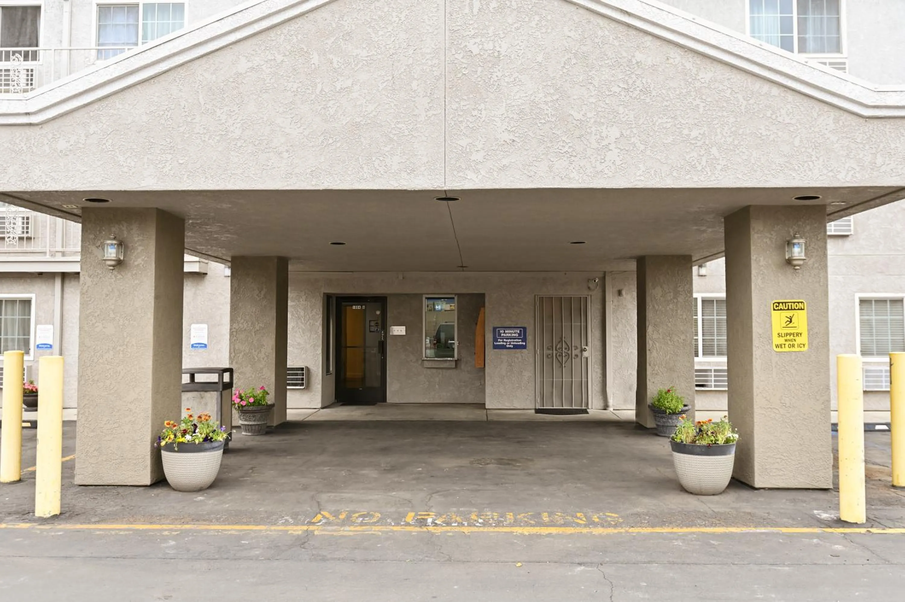 Facade/entrance in Comfort Inn Yreka I-5