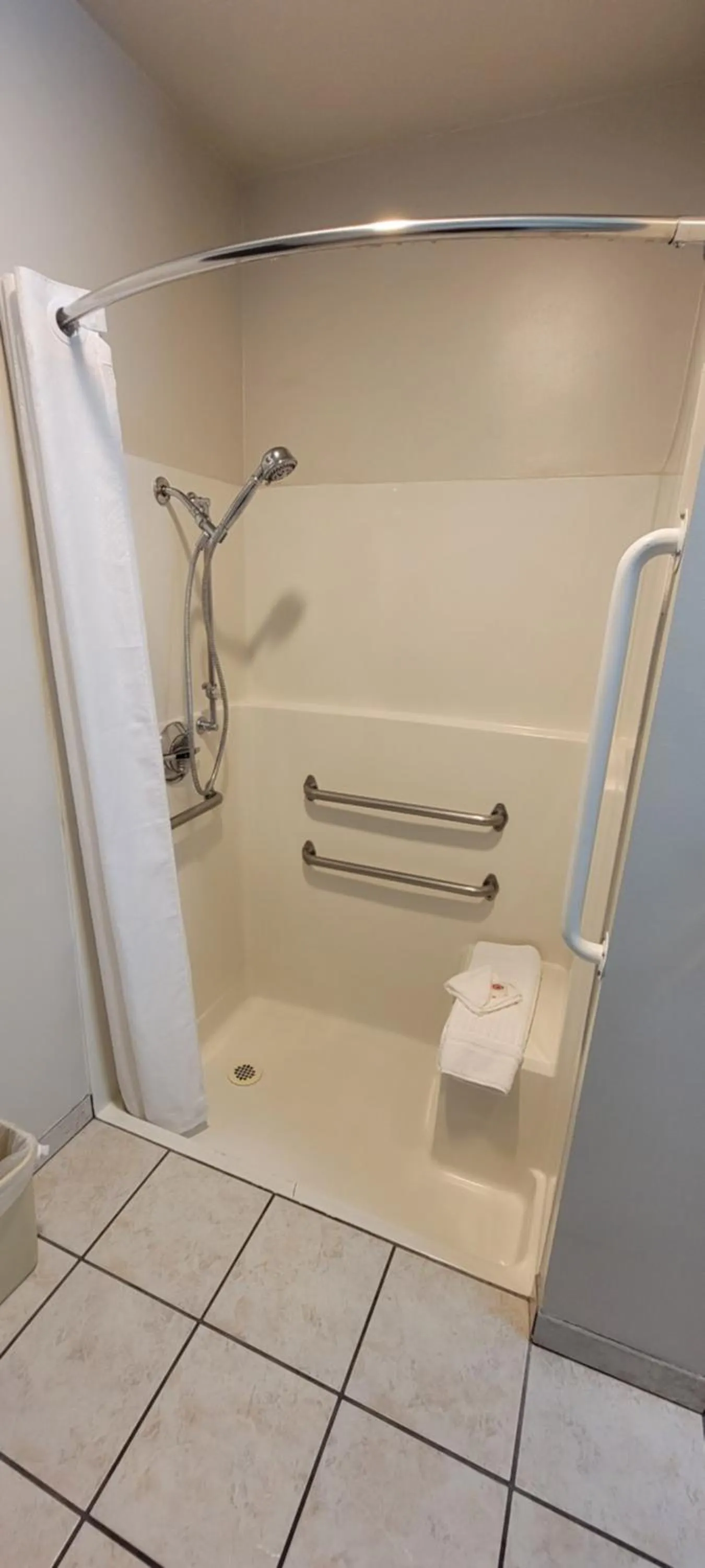 Bathroom in Comfort Inn Yreka I-5