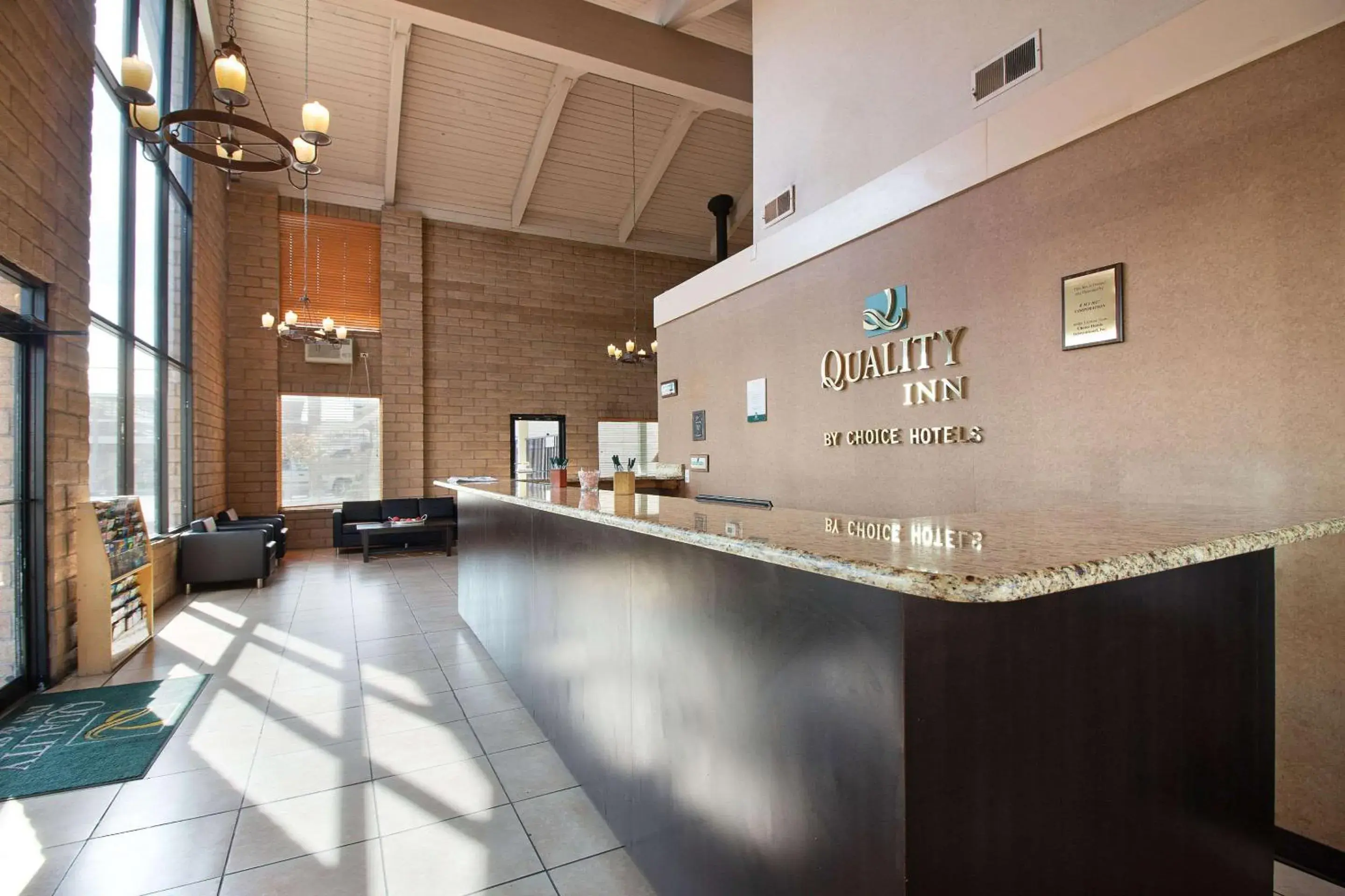 Lobby or reception, Lobby/Reception in Quality Inn Yakima near State Fair Park