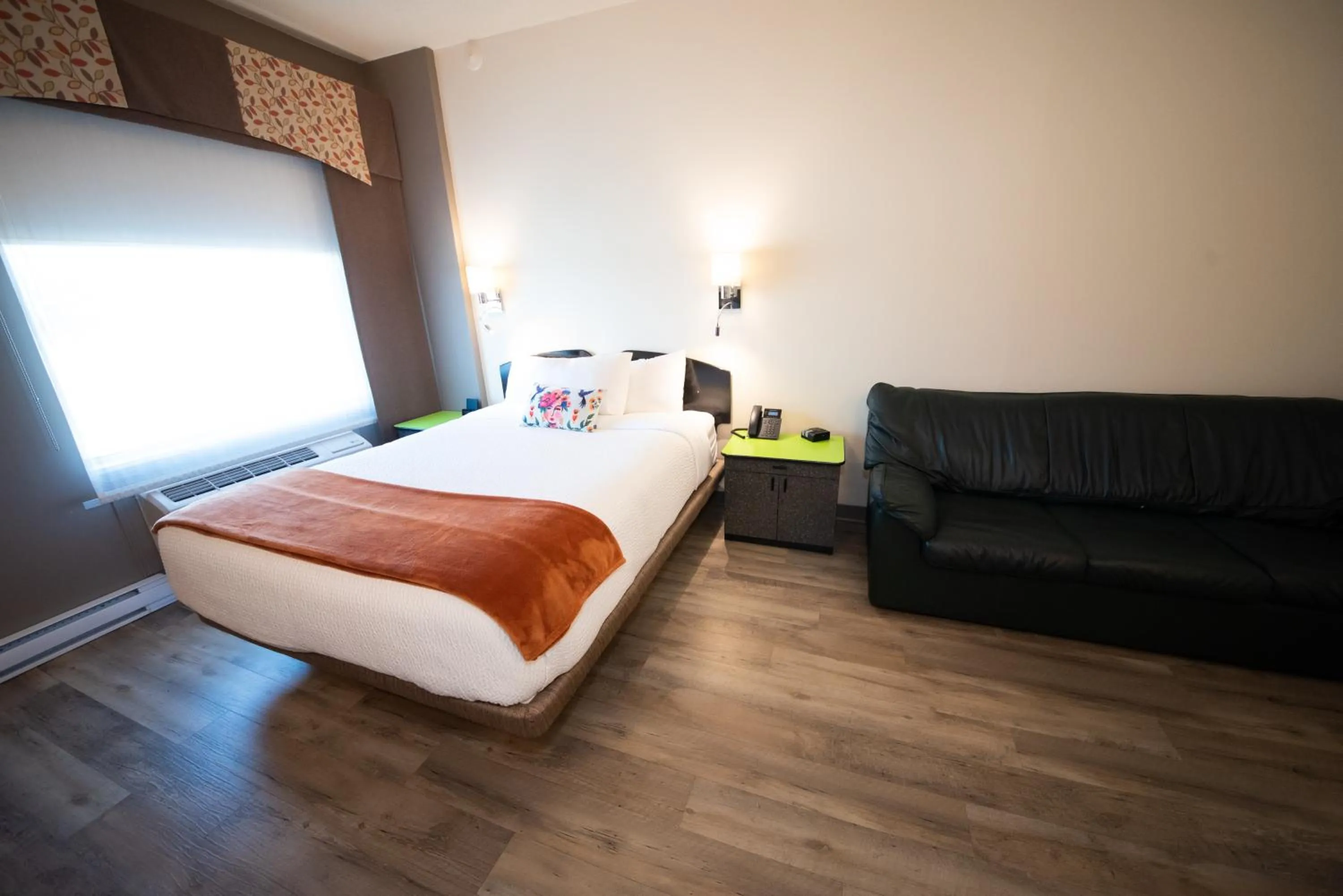 Bed in Days Inn by Wyndham Berthierville