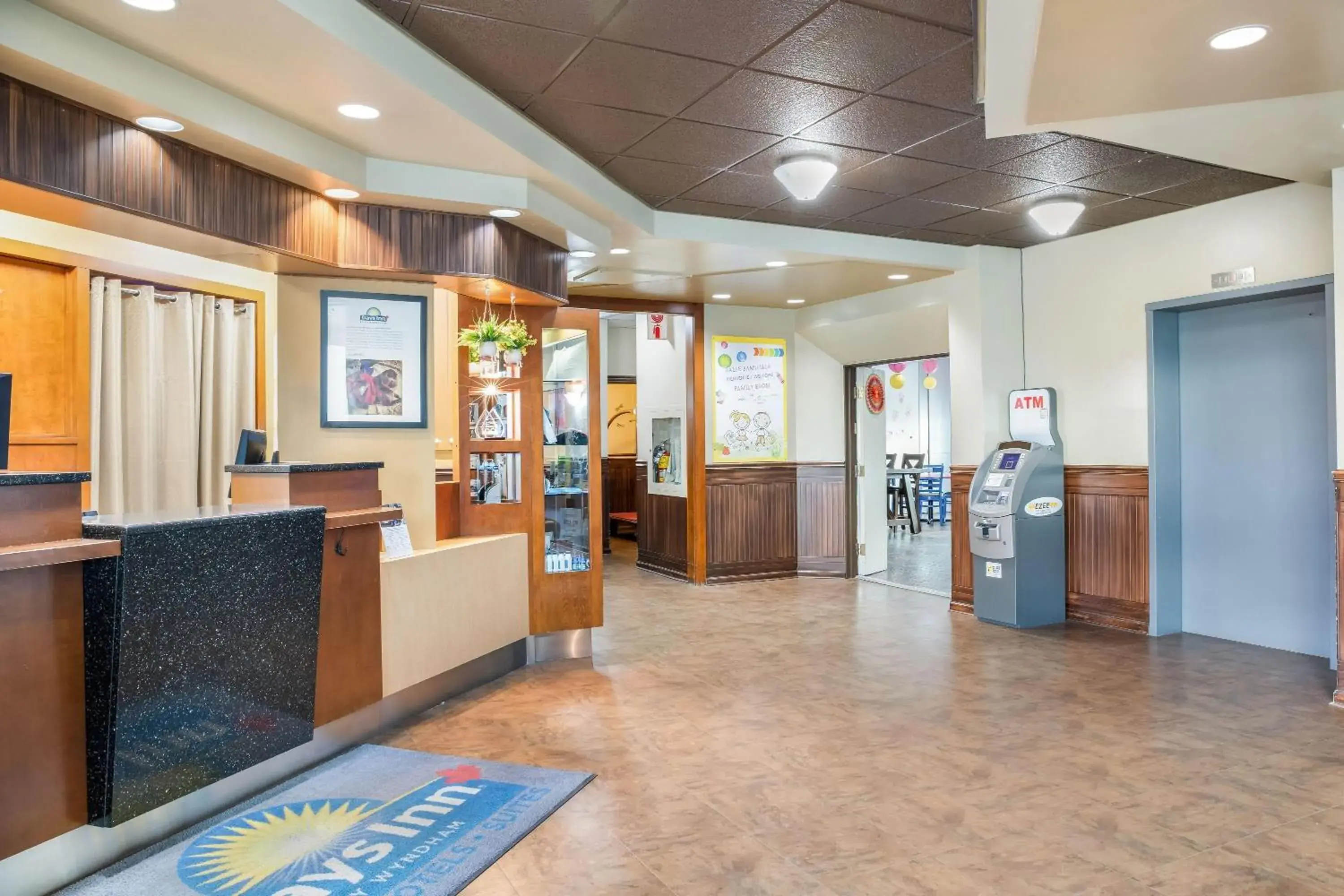 Lobby or reception in Days Inn by Wyndham Berthierville Lobby or reception in Days Inn by Wyndham Berthierville