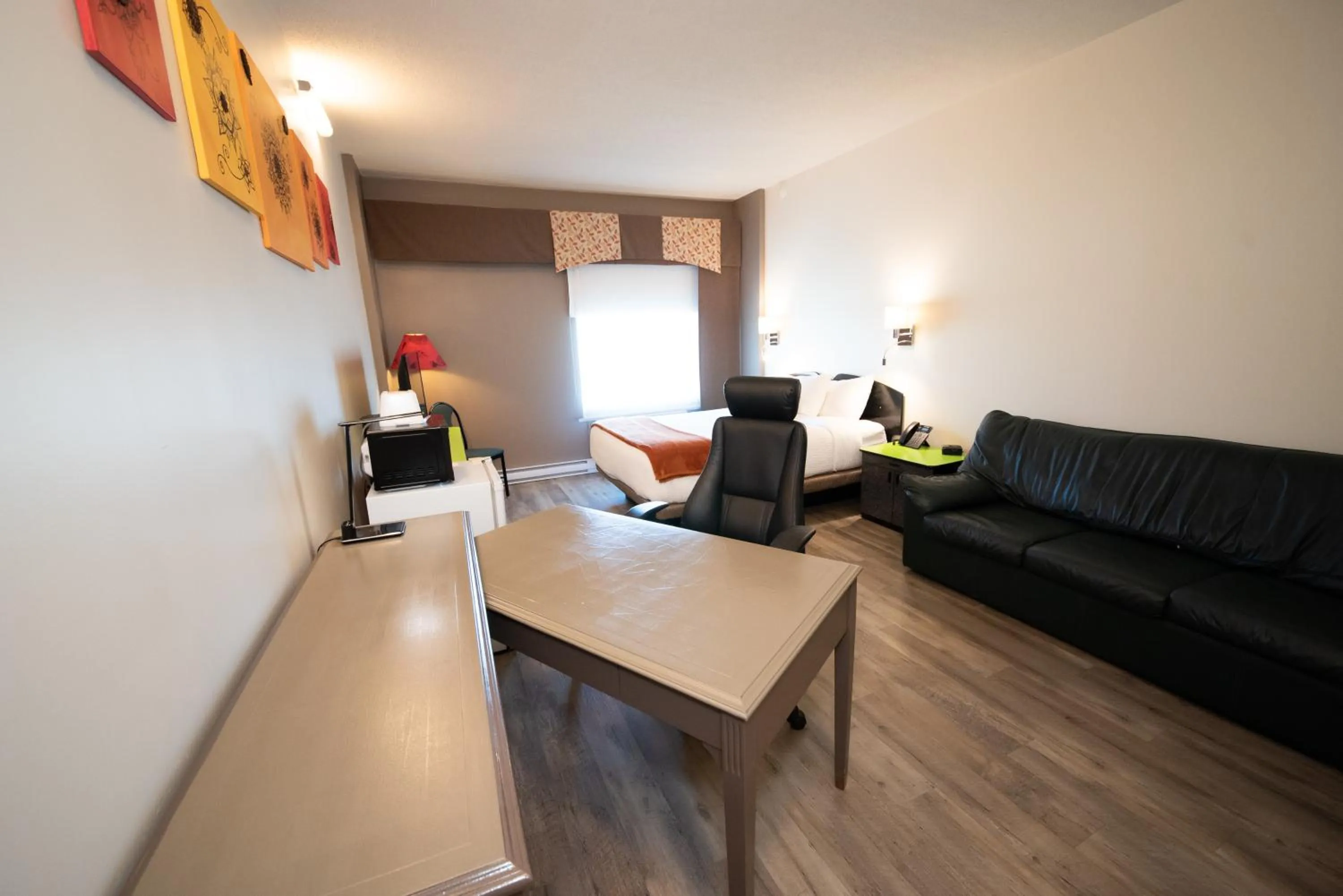 Photo of the whole room in Days Inn by Wyndham Berthierville