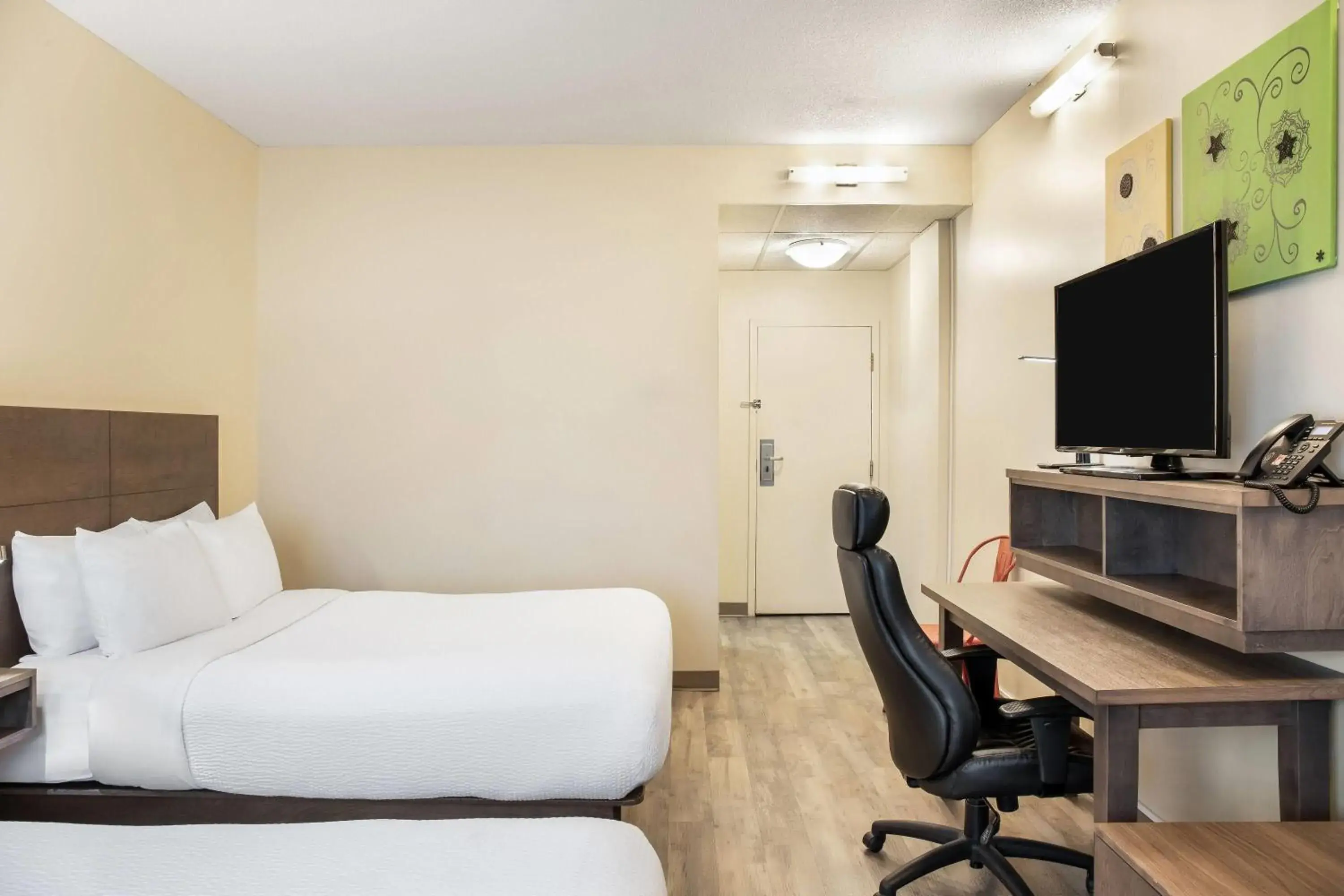 Bed in Days Inn by Wyndham Berthierville Bed in Days Inn by Wyndham Berthierville