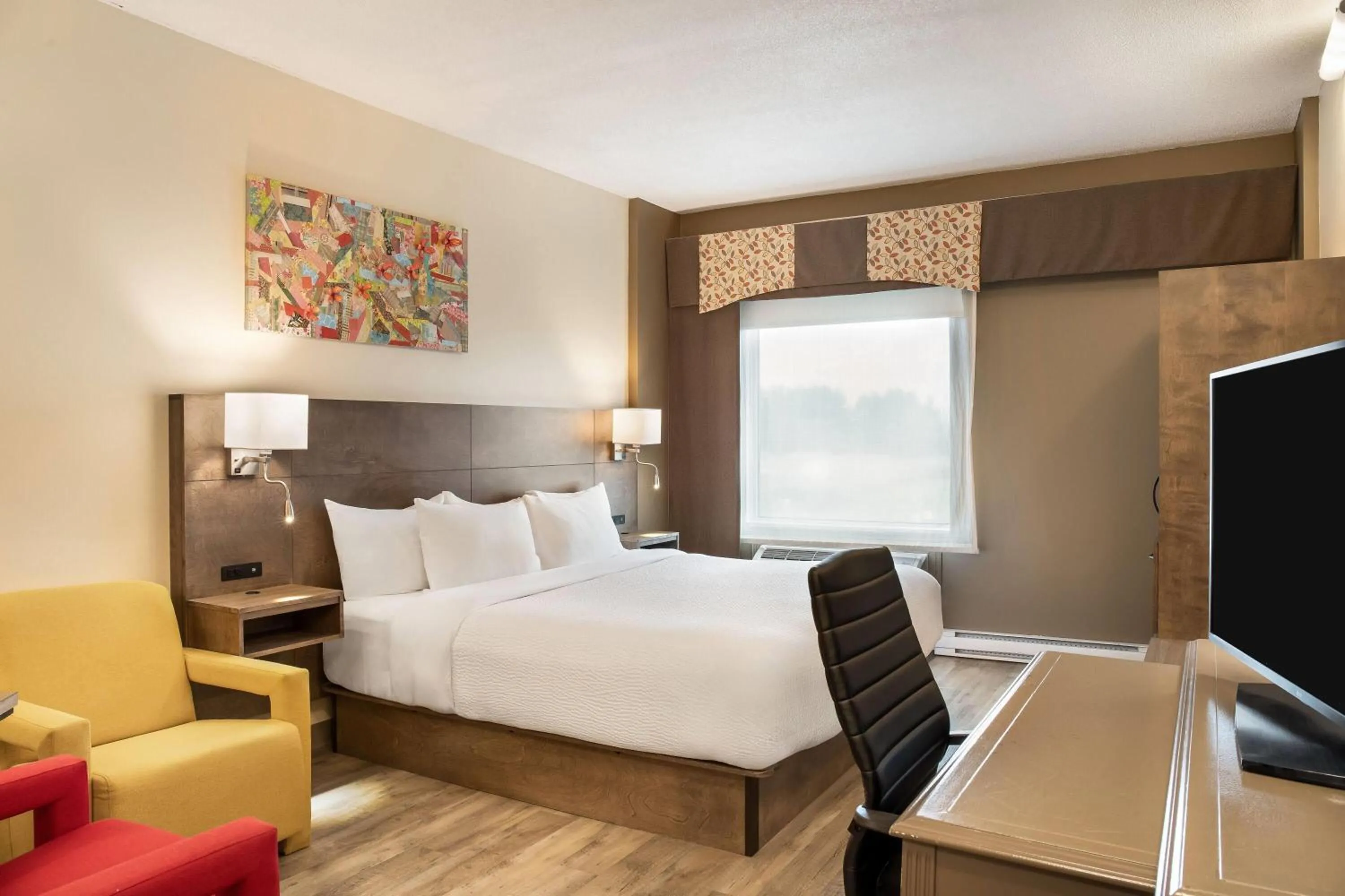 Bed in Days Inn by Wyndham Berthierville