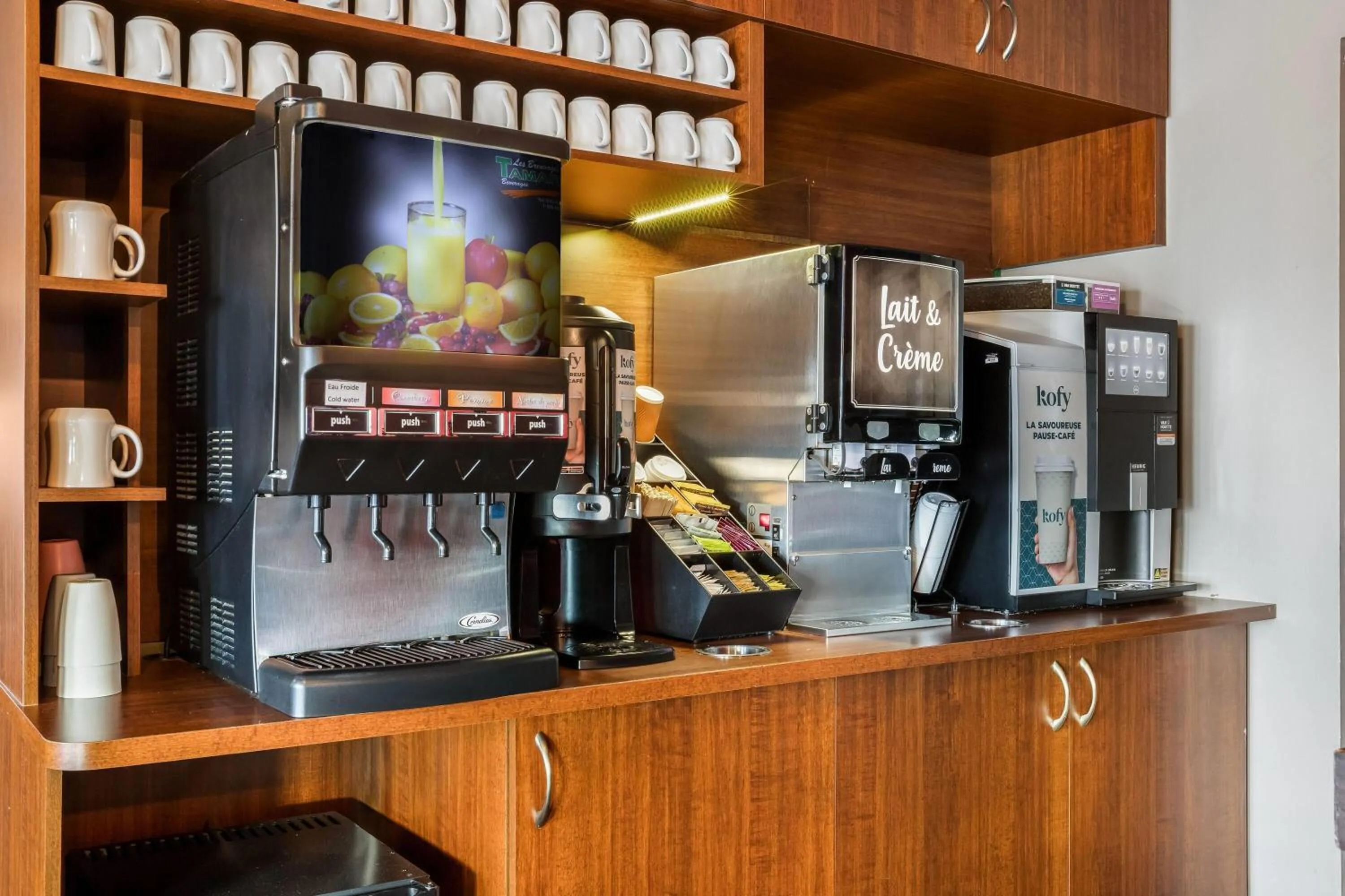 Restaurant/places to eat in Days Inn by Wyndham Berthierville