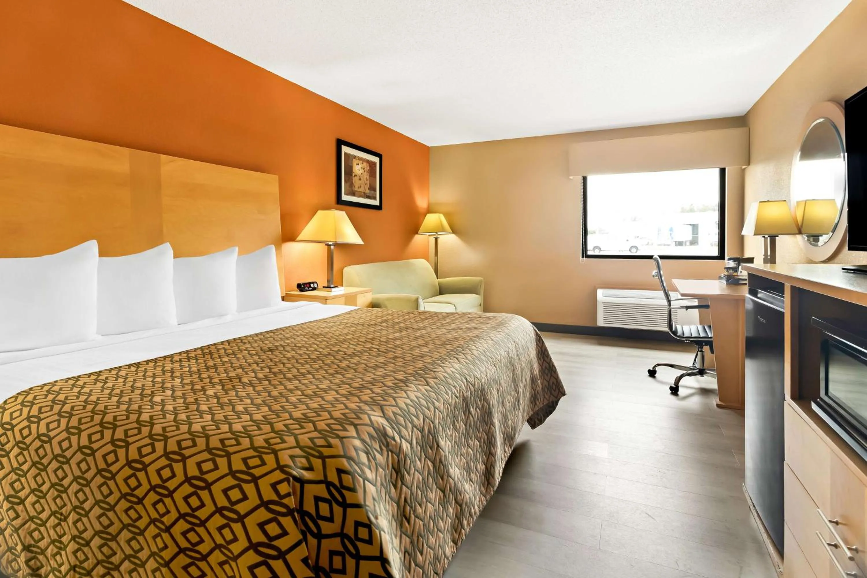 Bedroom, Bed in Best Western Paducah Inn