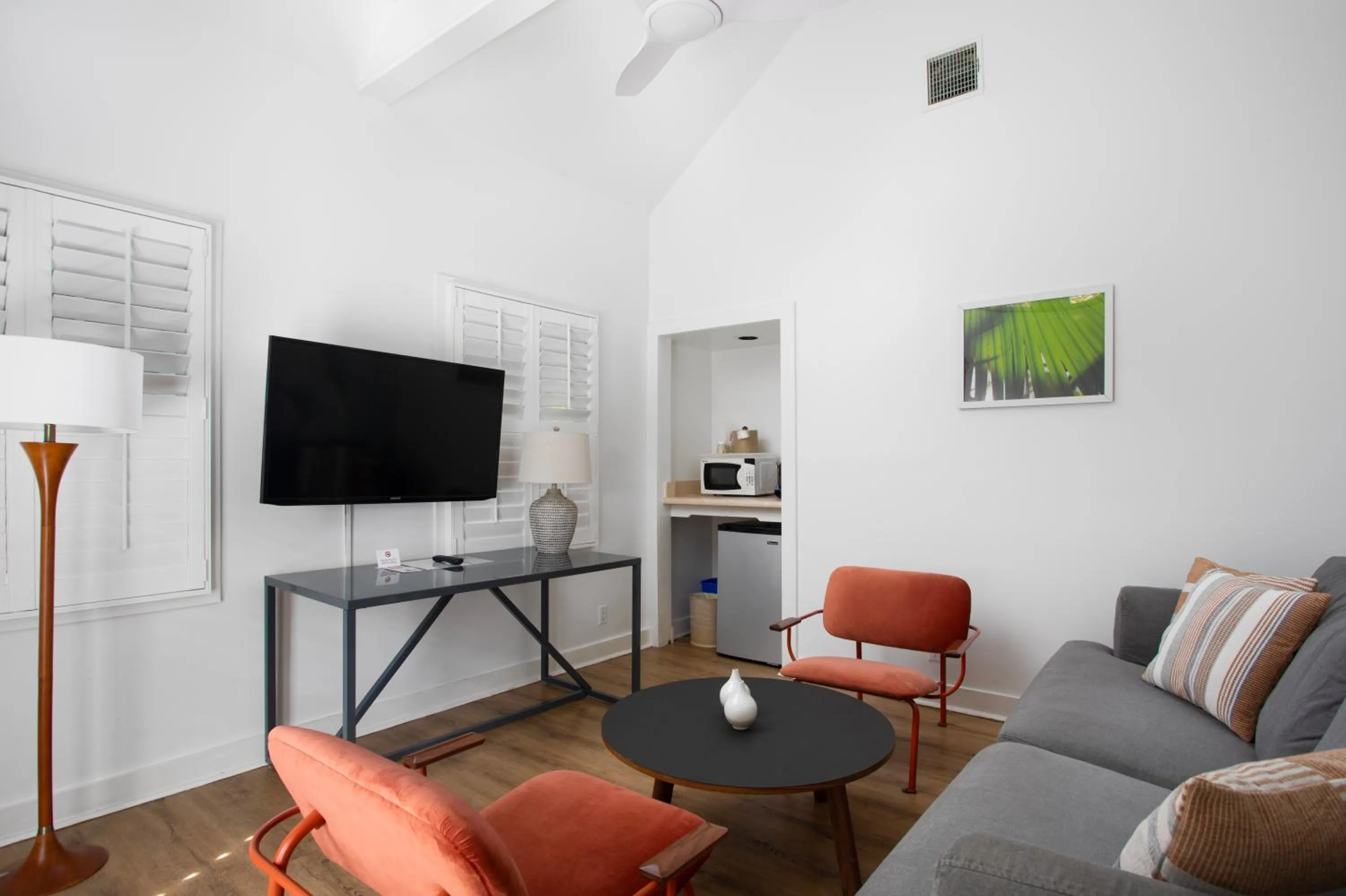 Living room in Paradise Inn - Adult Exclusive