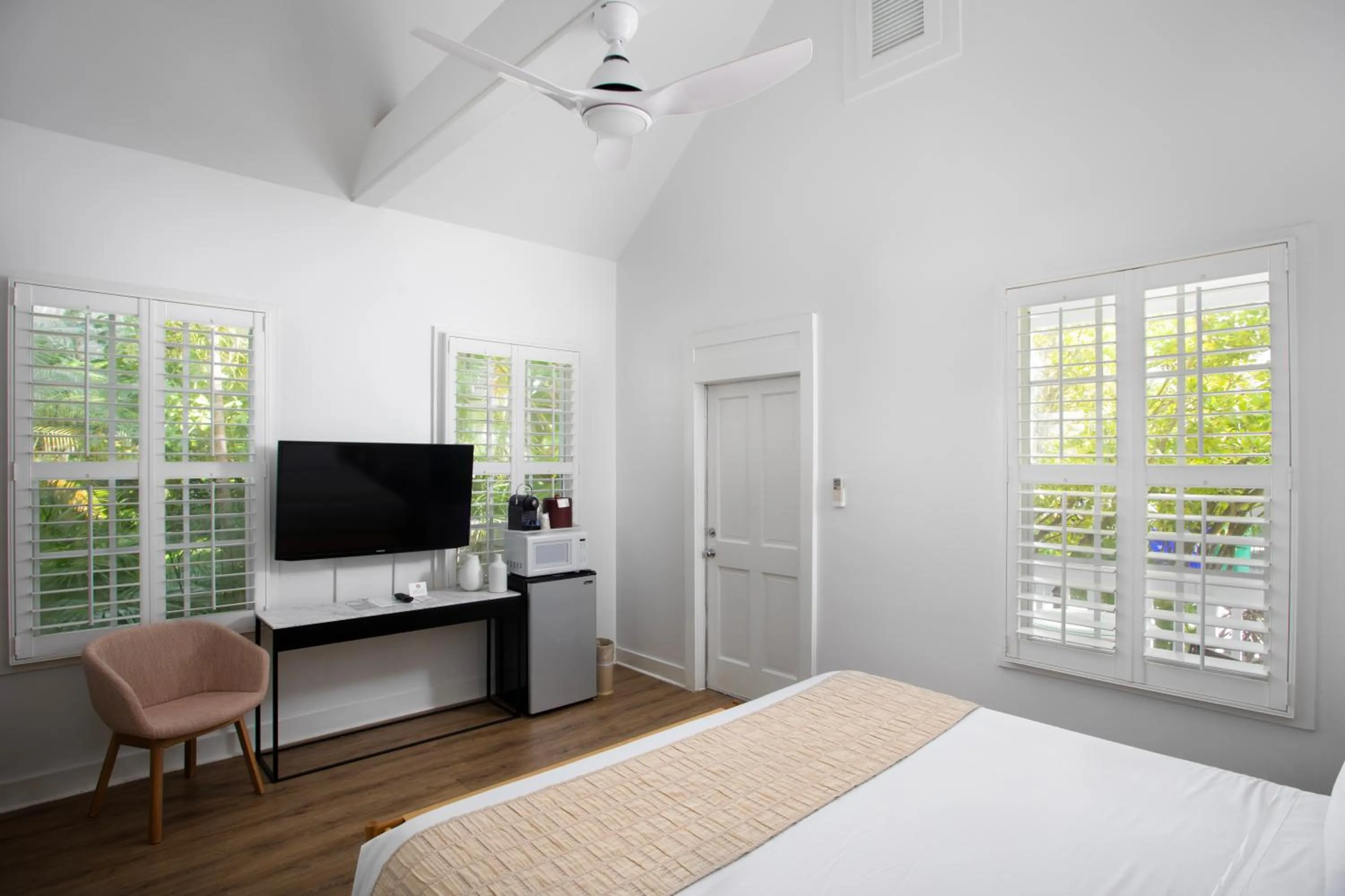 Bedroom, Bed in Paradise Inn - Adult Exclusive