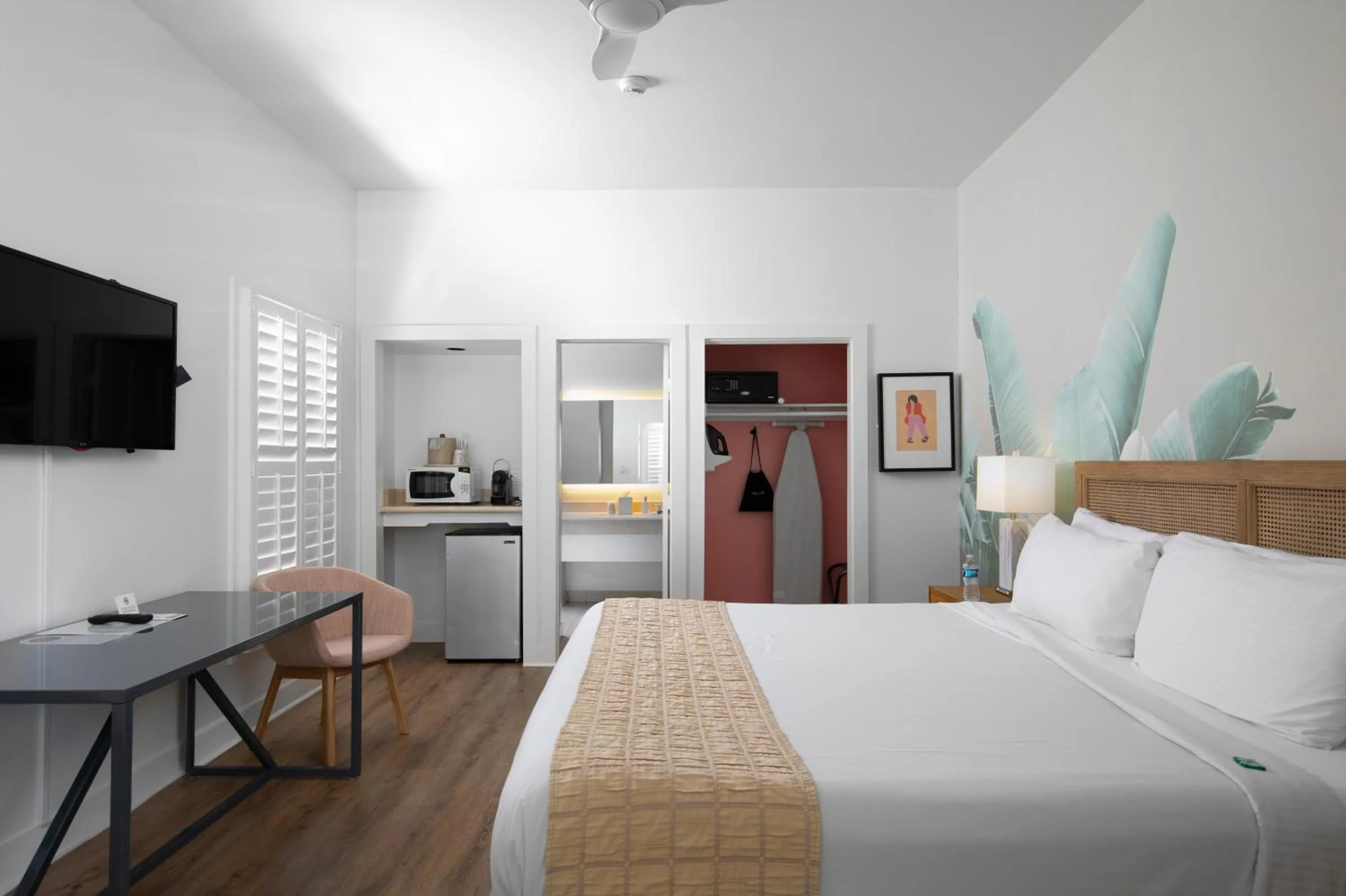 Bedroom, Bed in Paradise Inn - Adult Exclusive