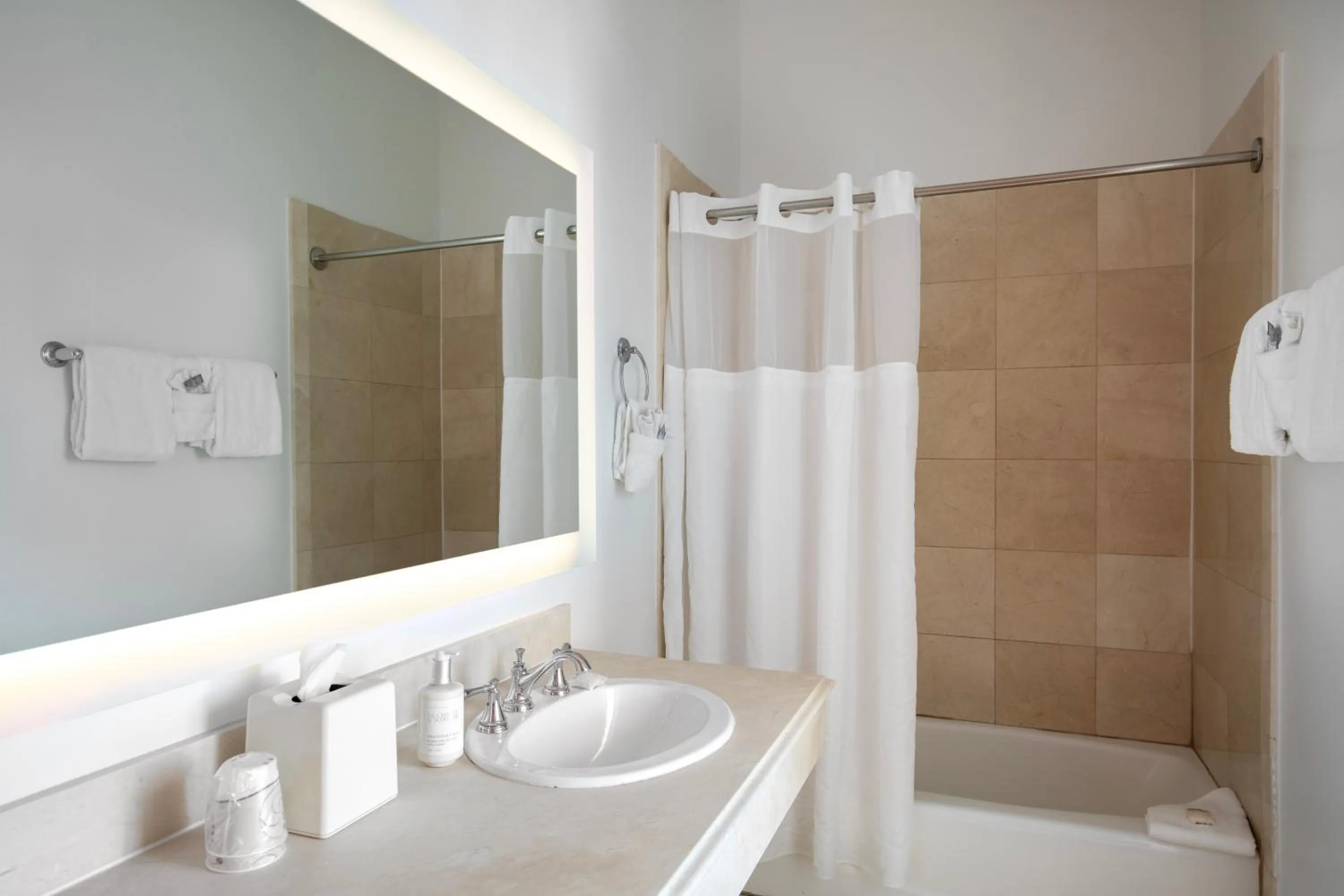 Bathroom in Paradise Inn - Adult Exclusive