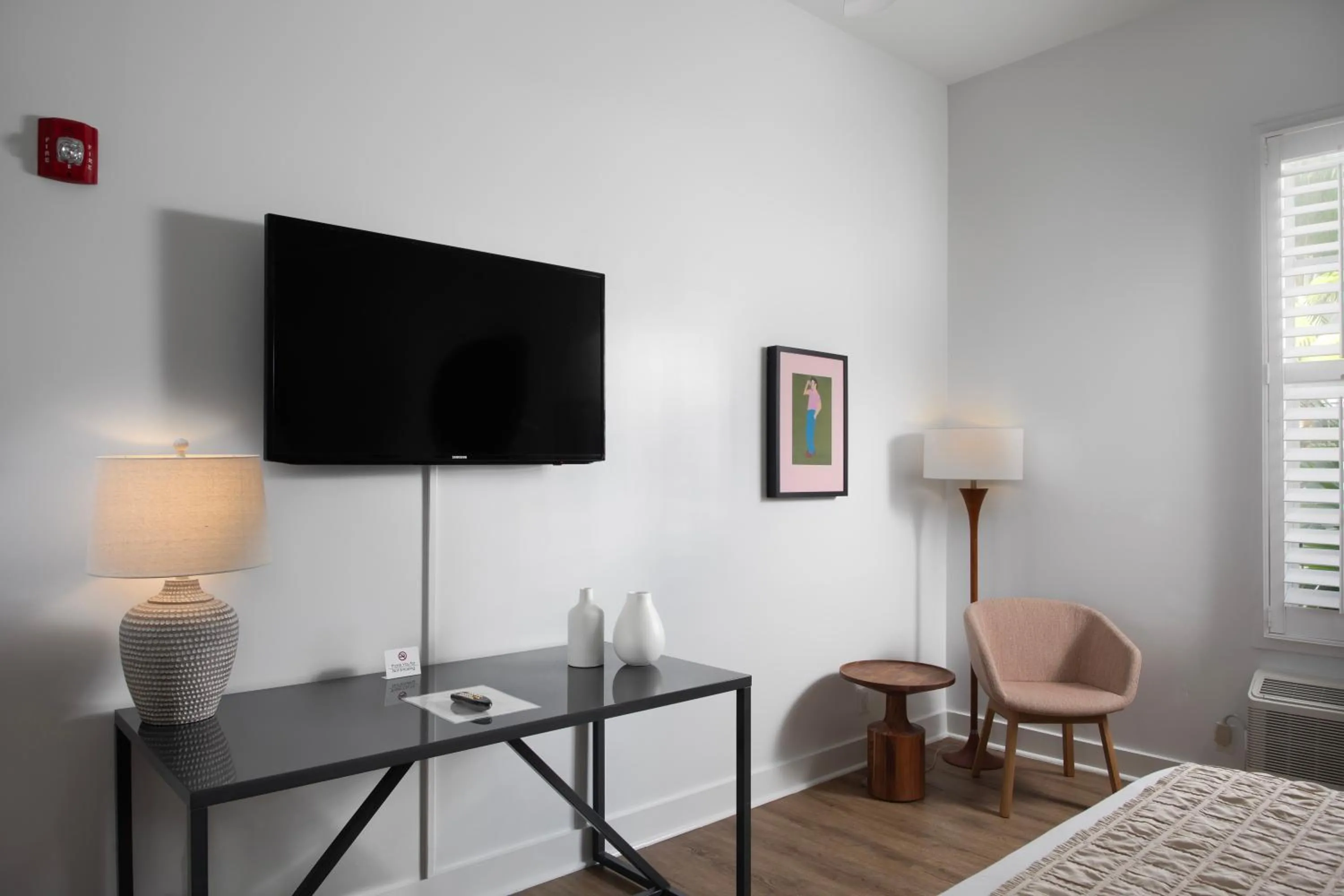 TV and multimedia in Paradise Inn - Adult Exclusive