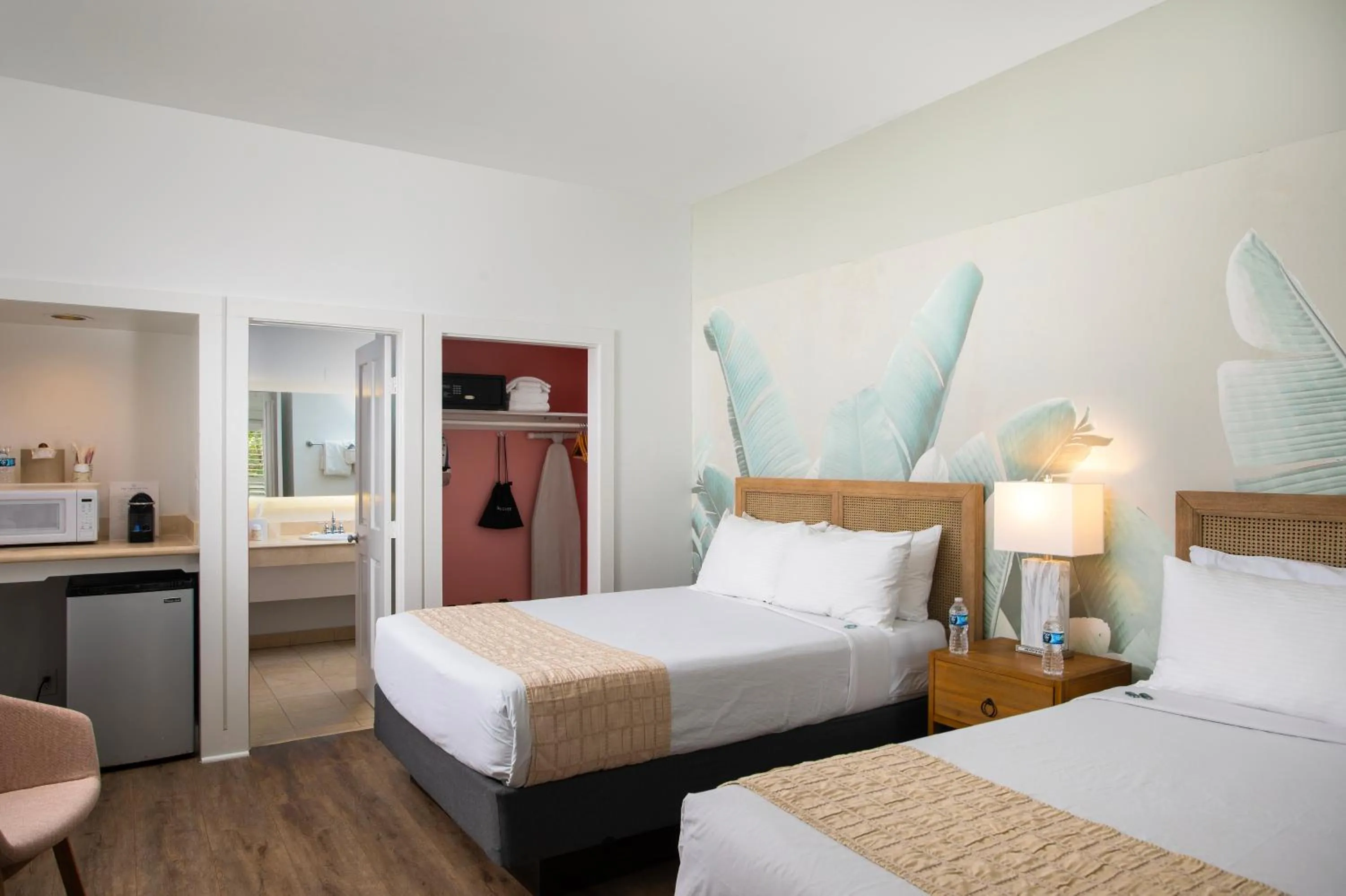 Bedroom, Bed in Paradise Inn - Adult Exclusive