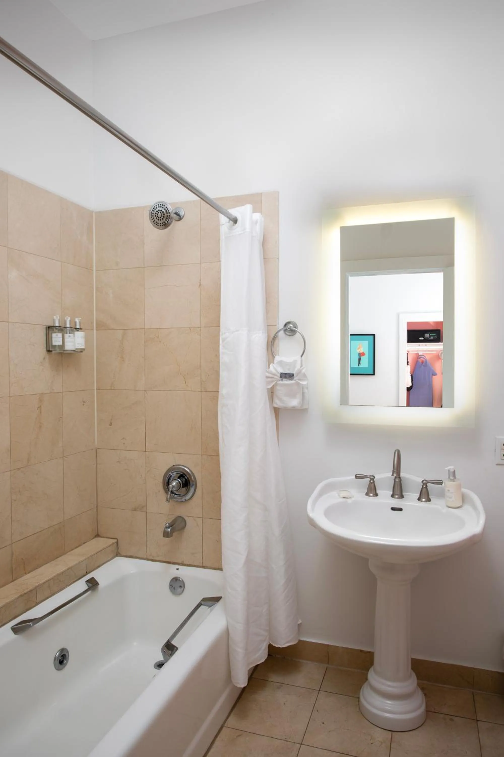 Bathroom in Paradise Inn - Adult Exclusive