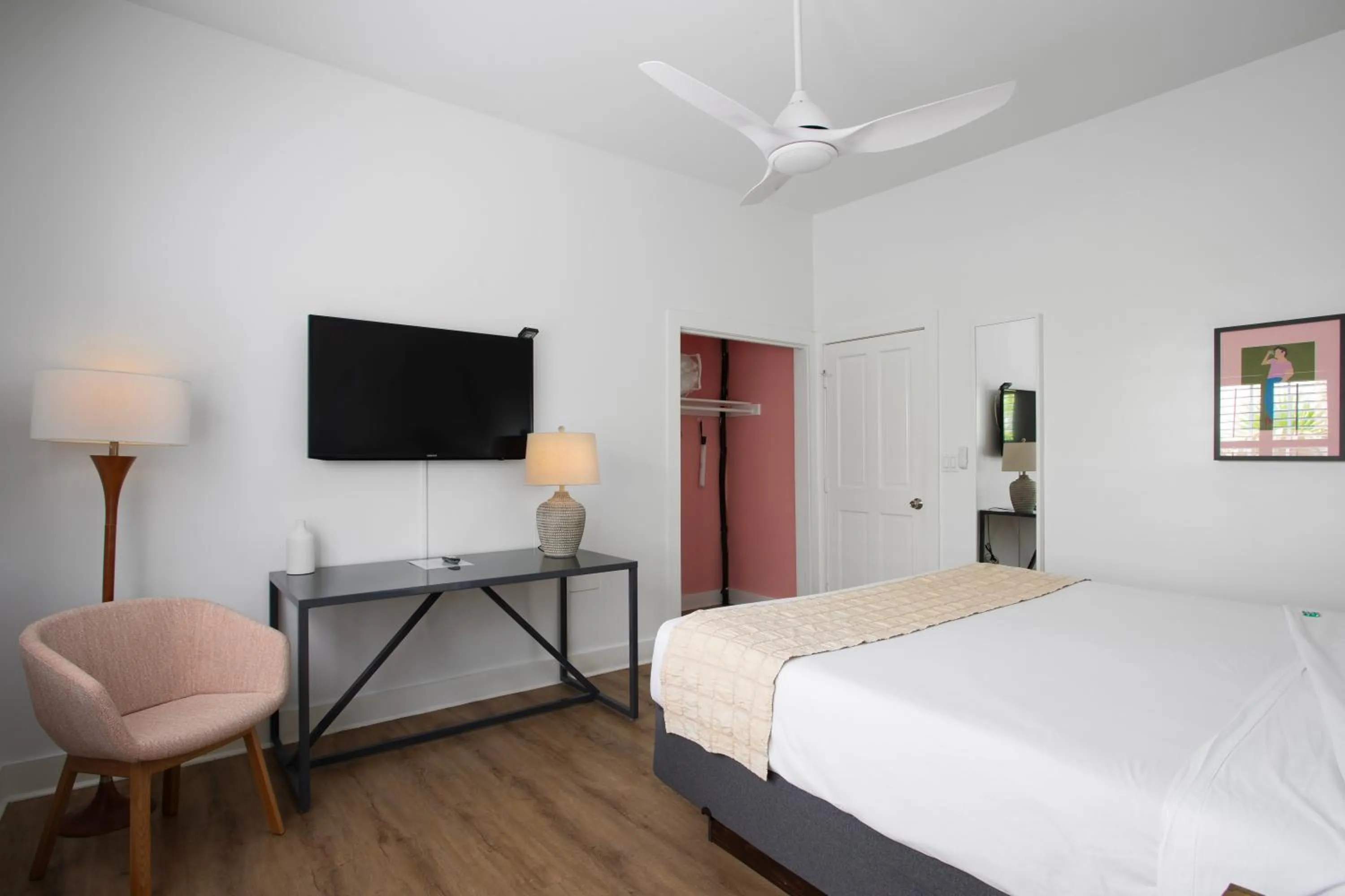 Bedroom, Bed in Paradise Inn - Adult Exclusive