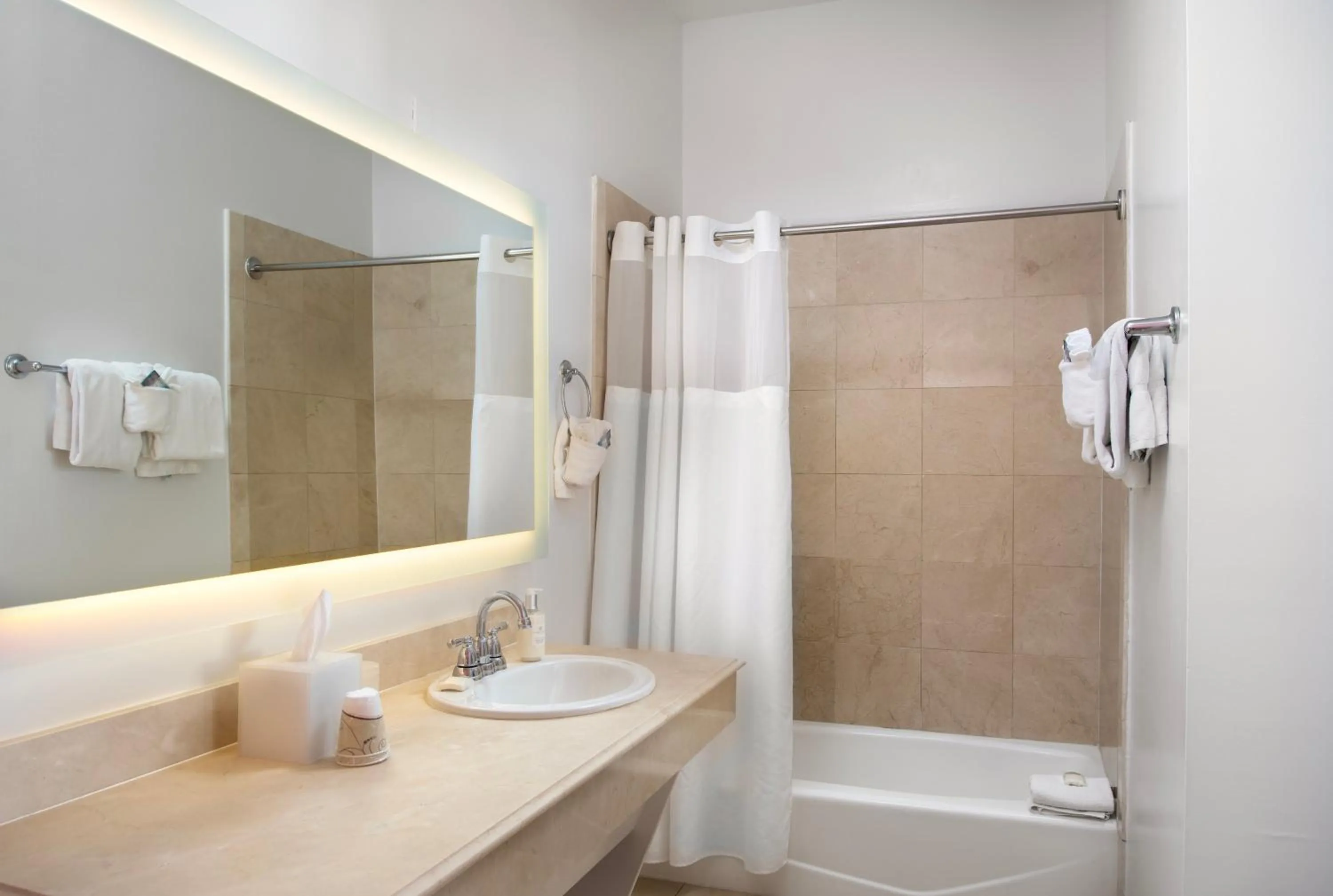 Bathroom in Paradise Inn - Adult Exclusive