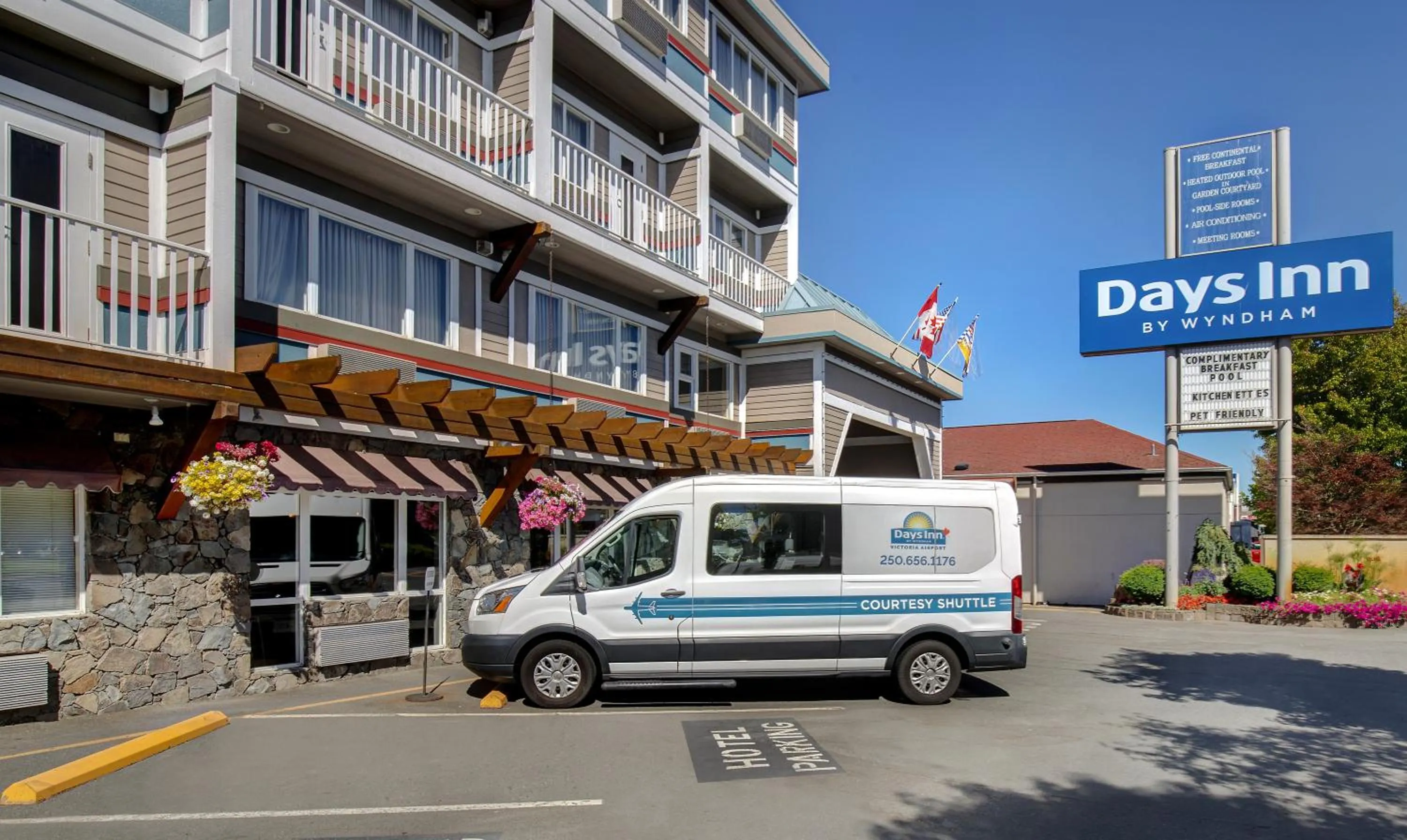 Property building in Days Inn by Wyndham Victoria Airport Sidney