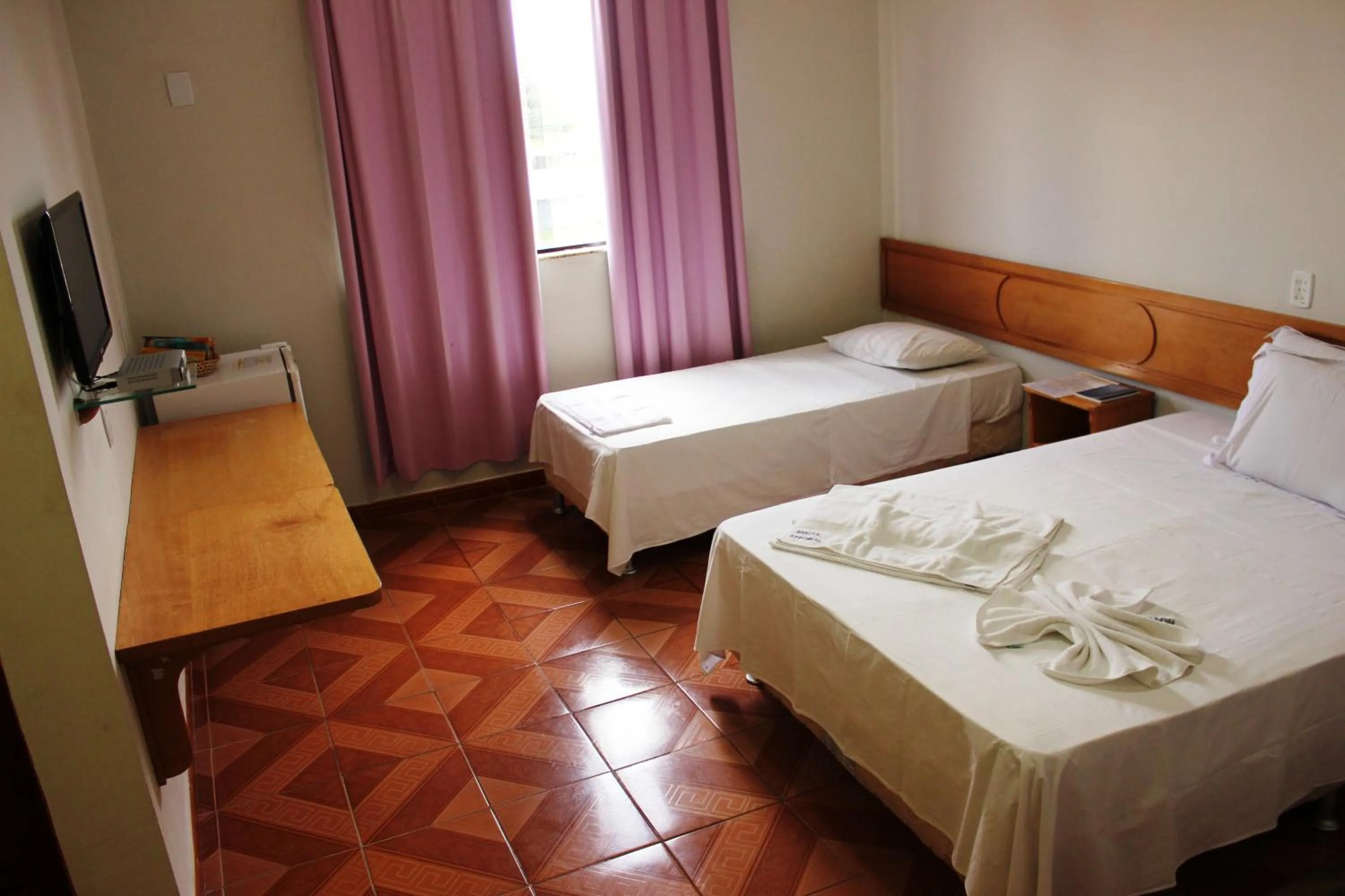 Bedroom, Bed in Hotel Litoral