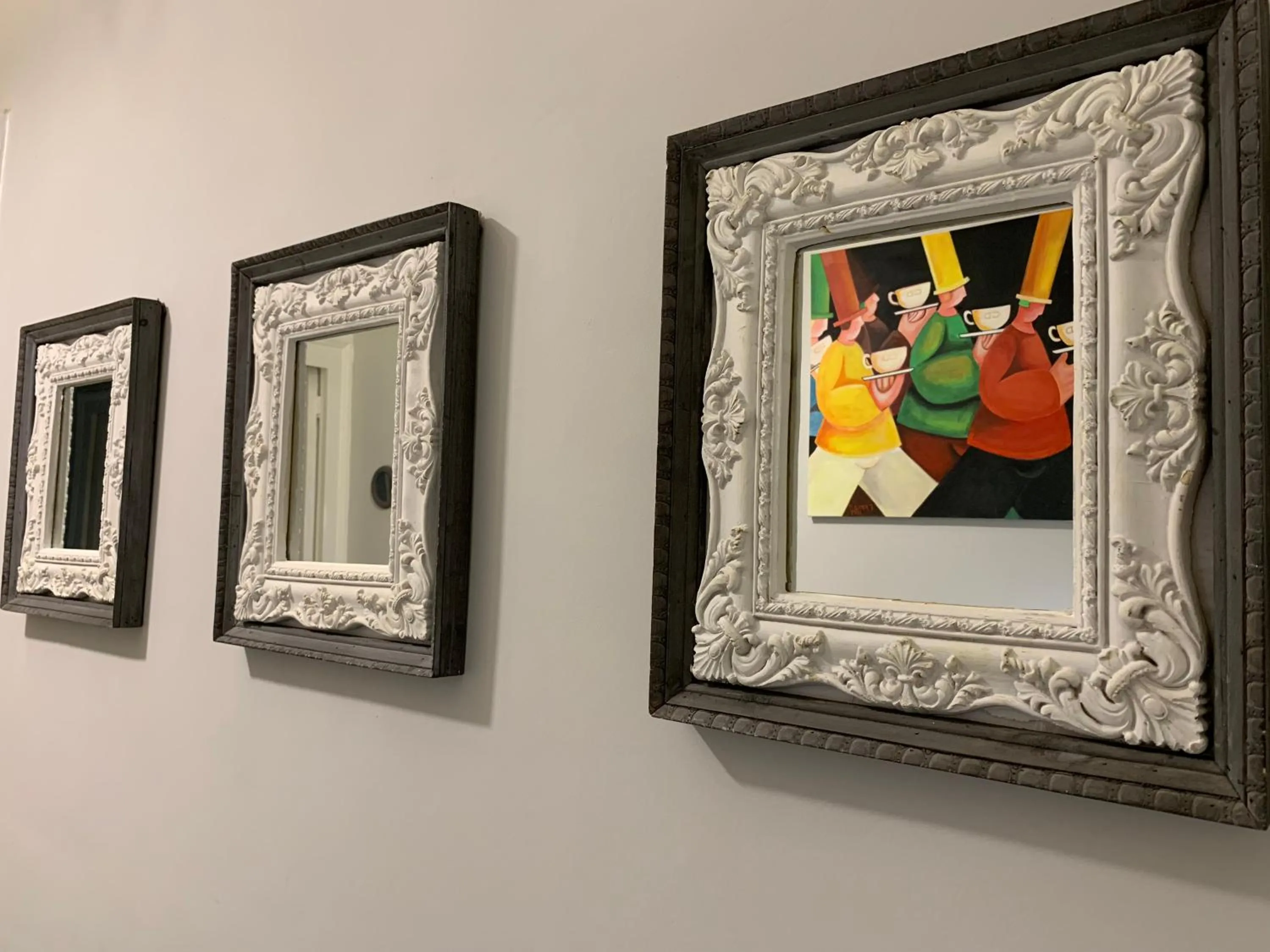 Decorative detail in Caio Duilio B&B