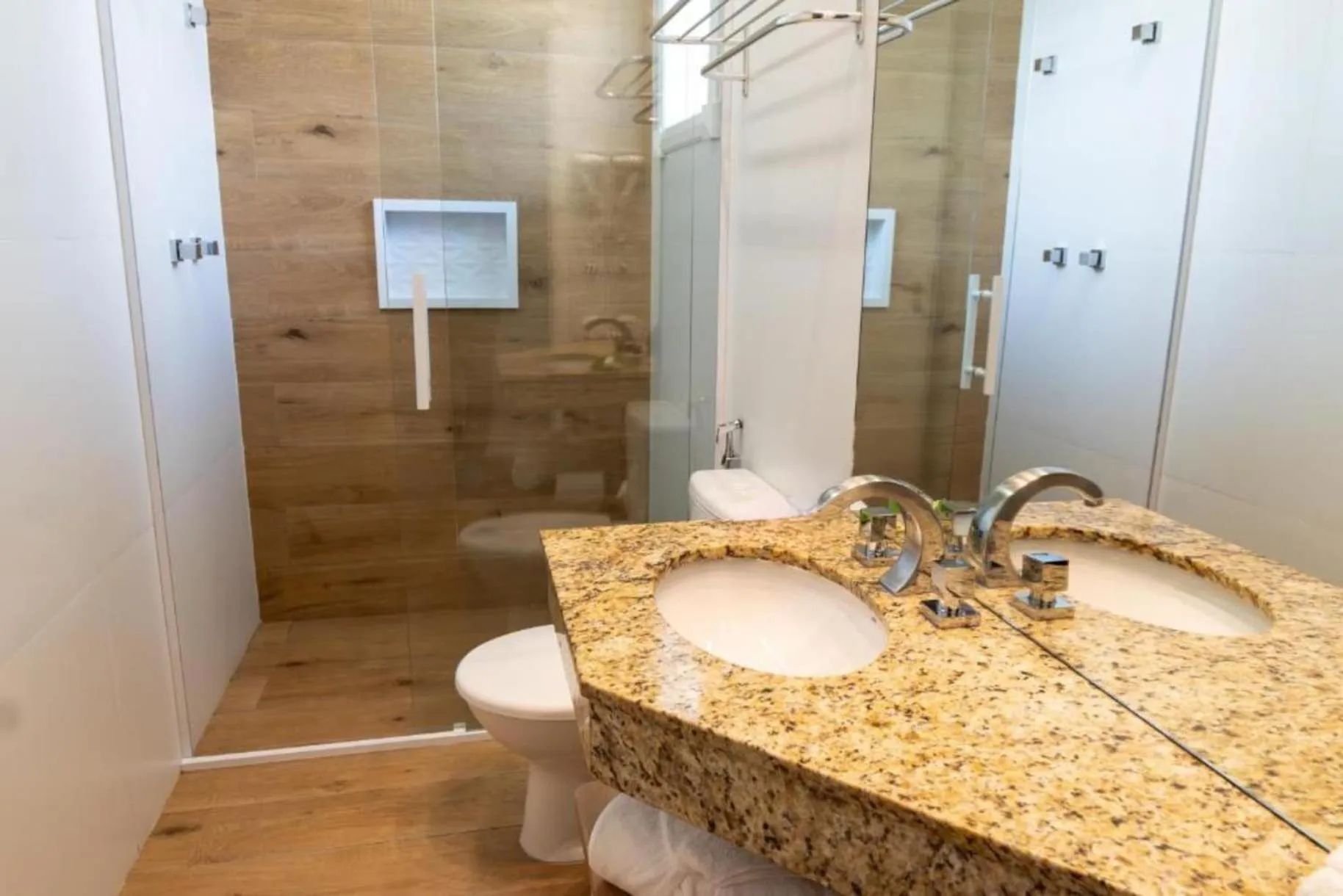 Bathroom in Pousada Nacional Inn Campos do Jordão