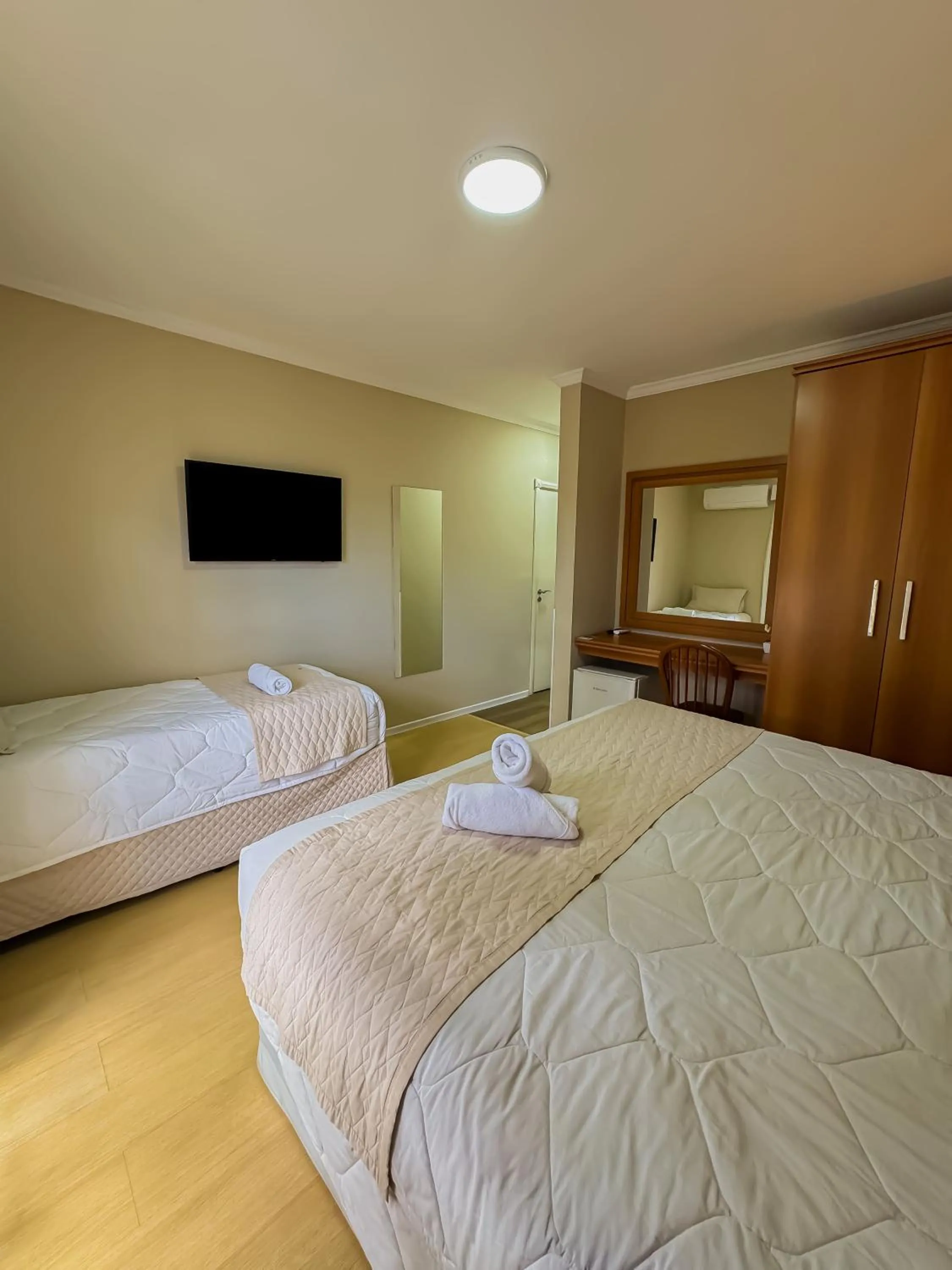 Bedroom, Bed in Pousada Nacional Inn Campos do Jordão