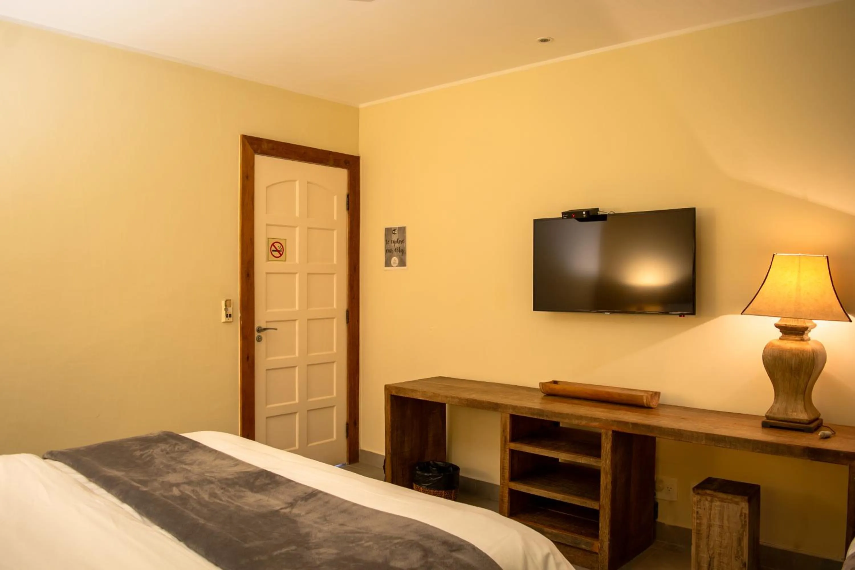 TV and multimedia, Bed in Pousada da Cyssa