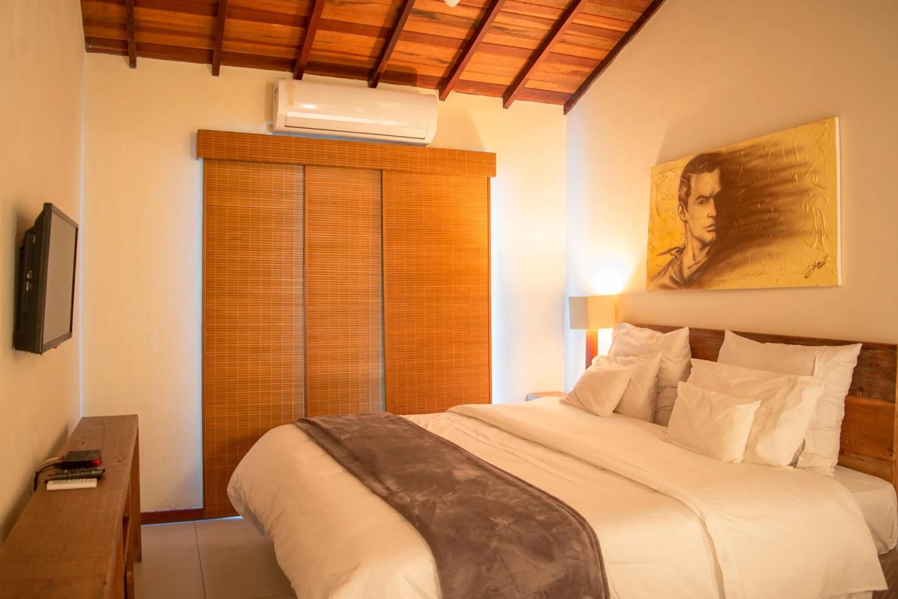 Bedroom, Bed in Pousada da Cyssa